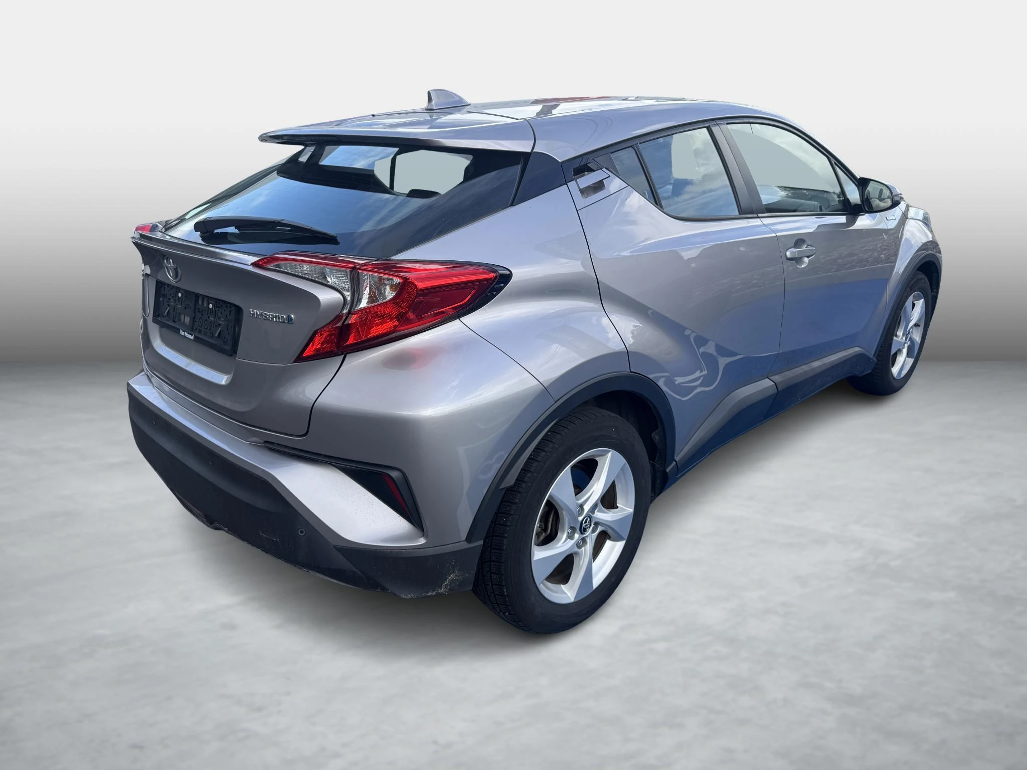 Toyota-C-HR-image-5