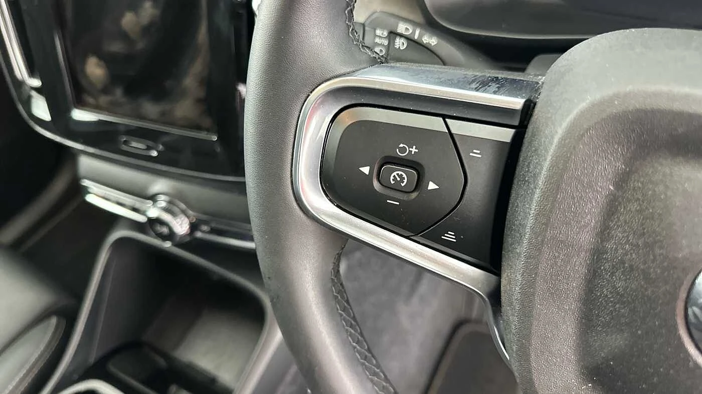 Volvo-XC40-image-20