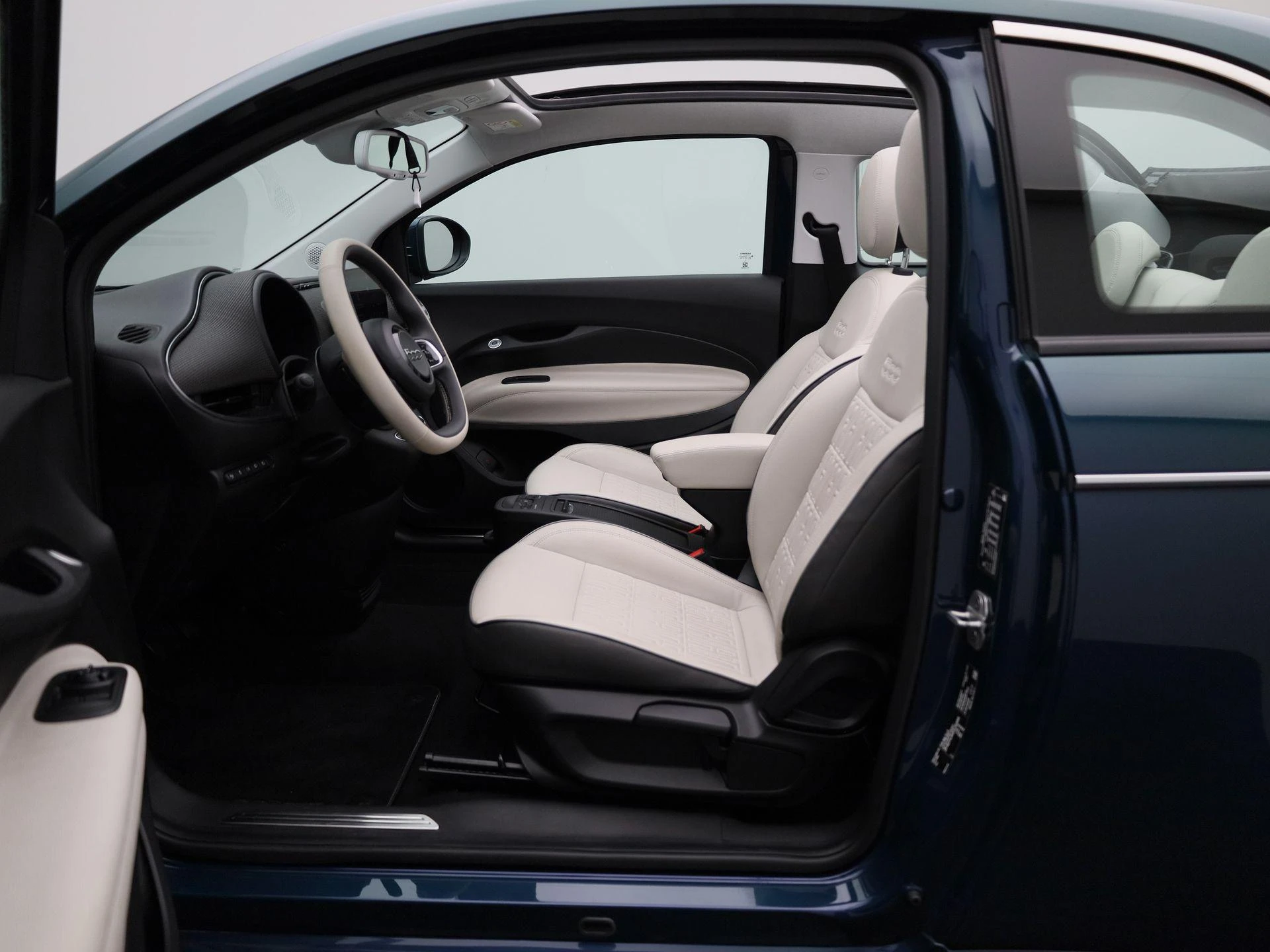 Fiat-500e-image-8