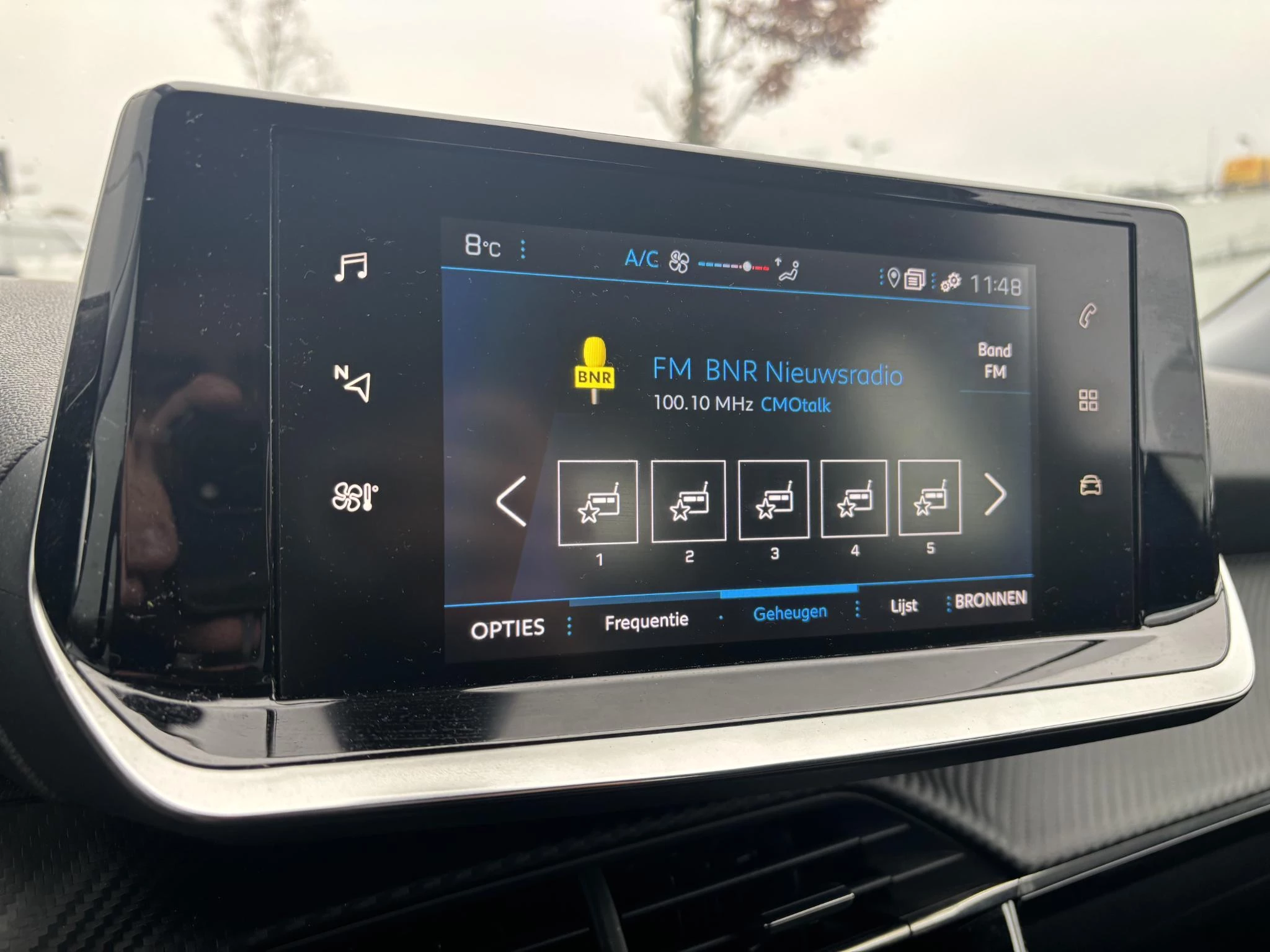 Peugeot-2008-image-18