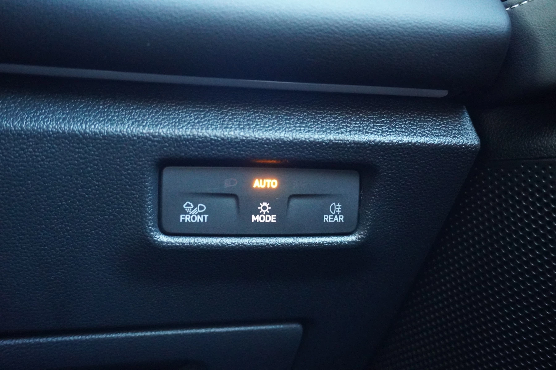 Volkswagen-Tiguan-image-32