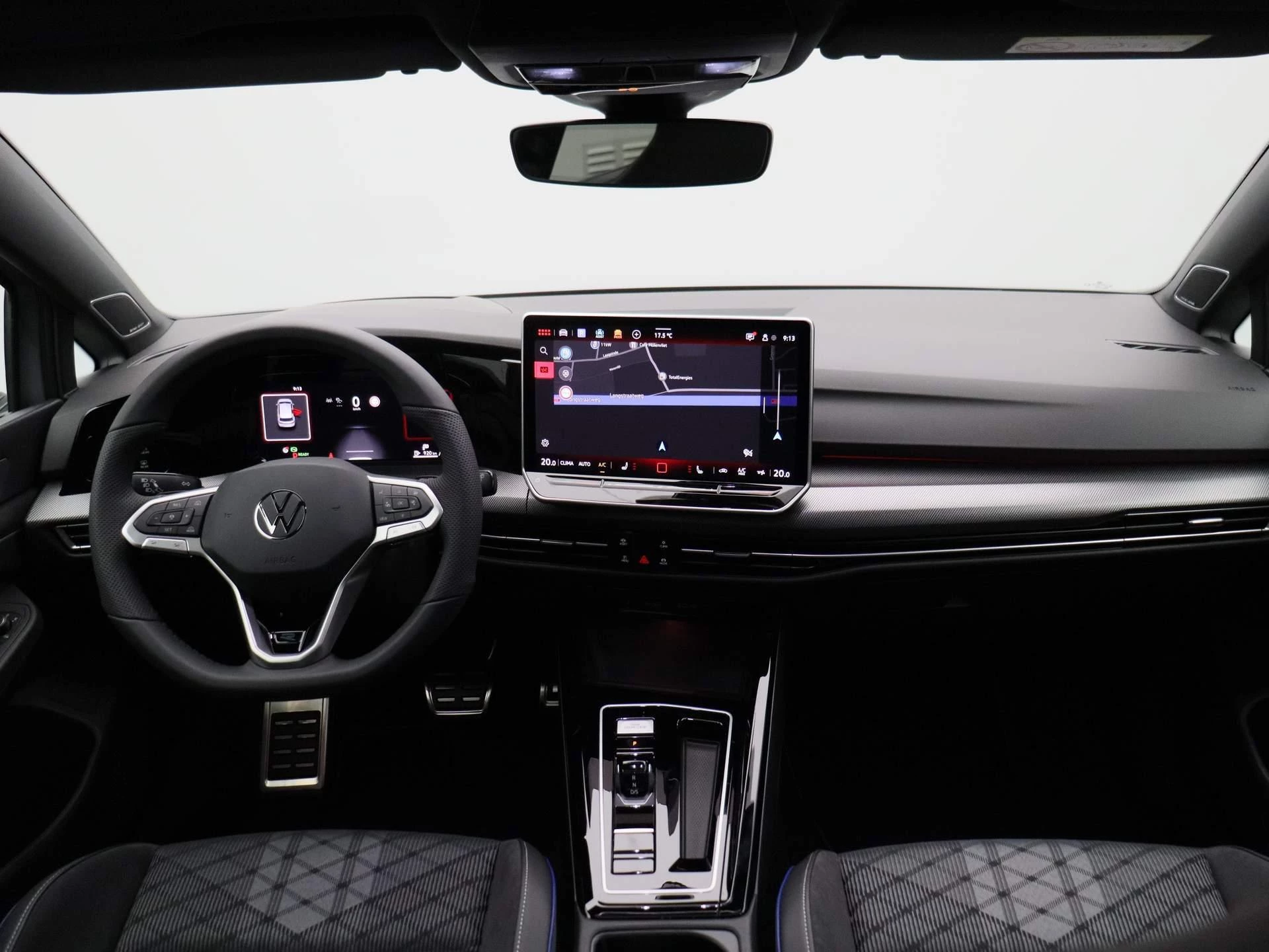 Volkswagen-Golf-image-44