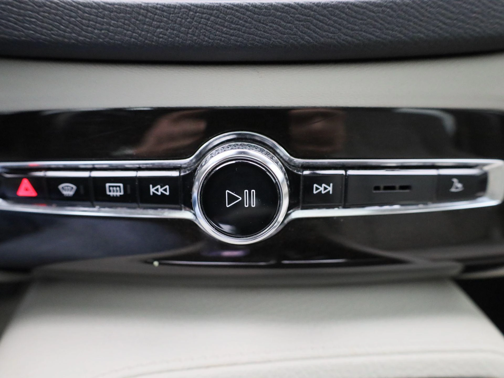 Volvo-XC90-image-21