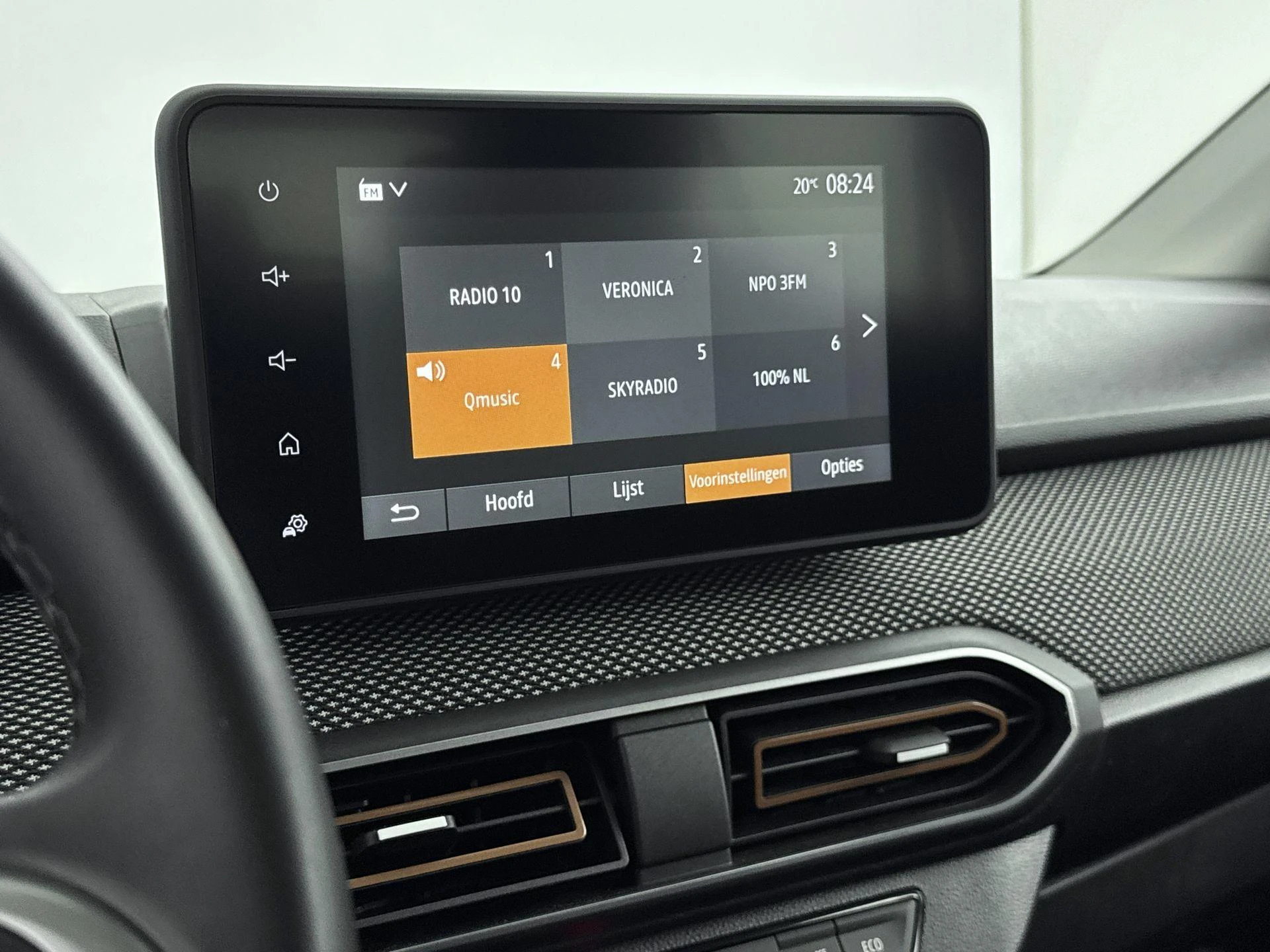 Dacia-Sandero Stepway-image-6