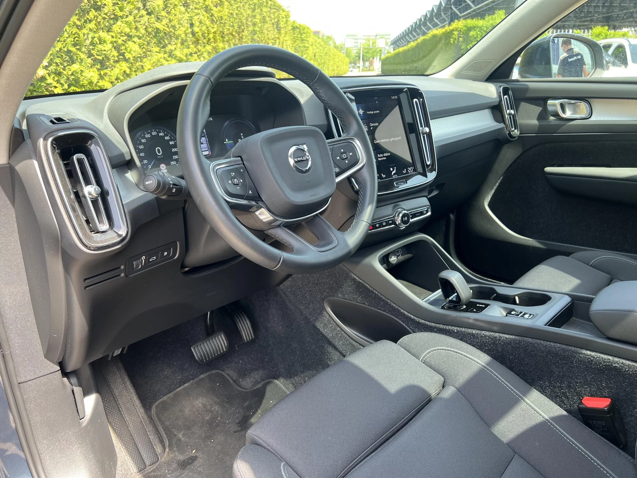 Volvo-XC40-image-20