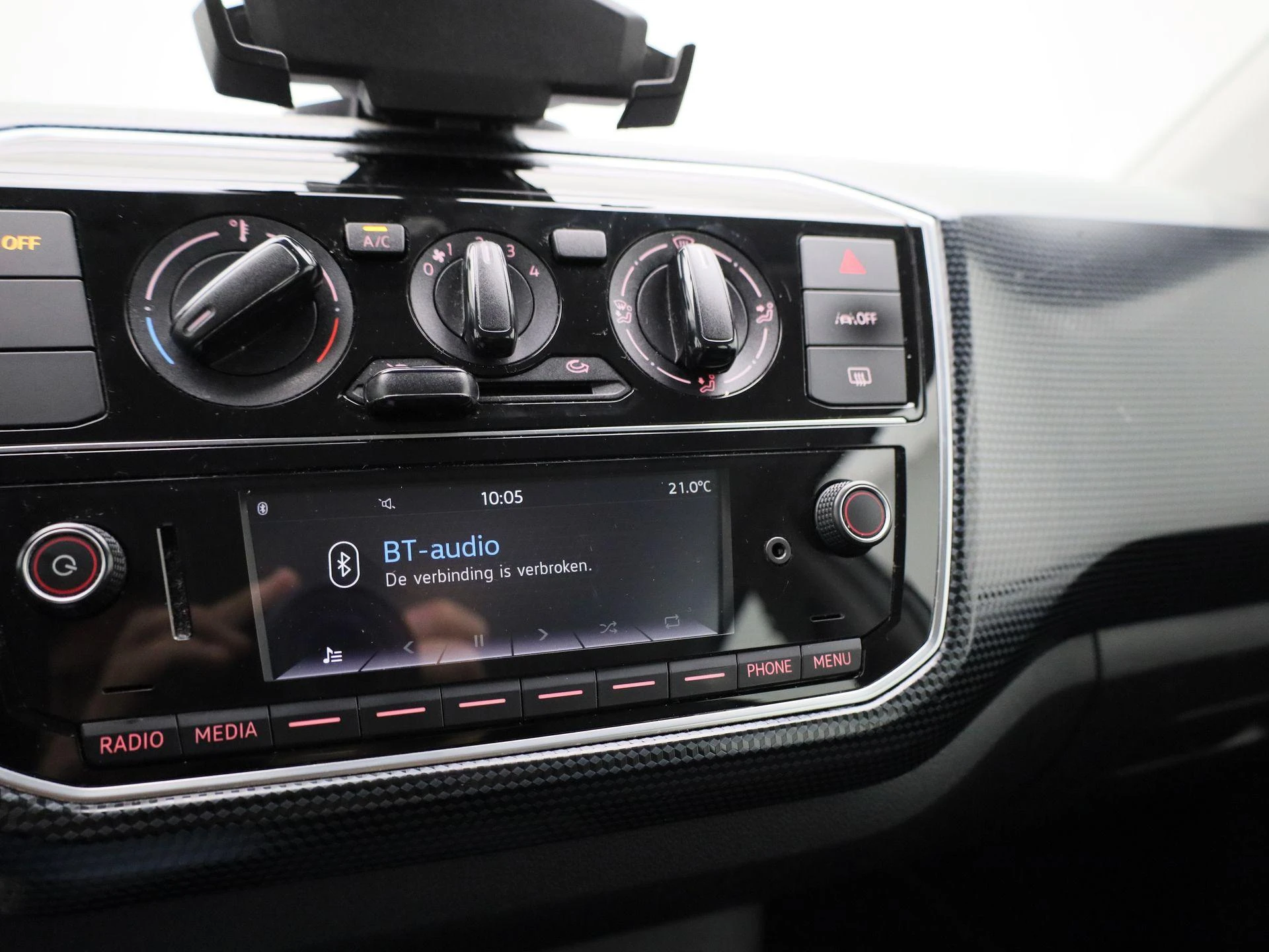 Volkswagen-up!-image-15