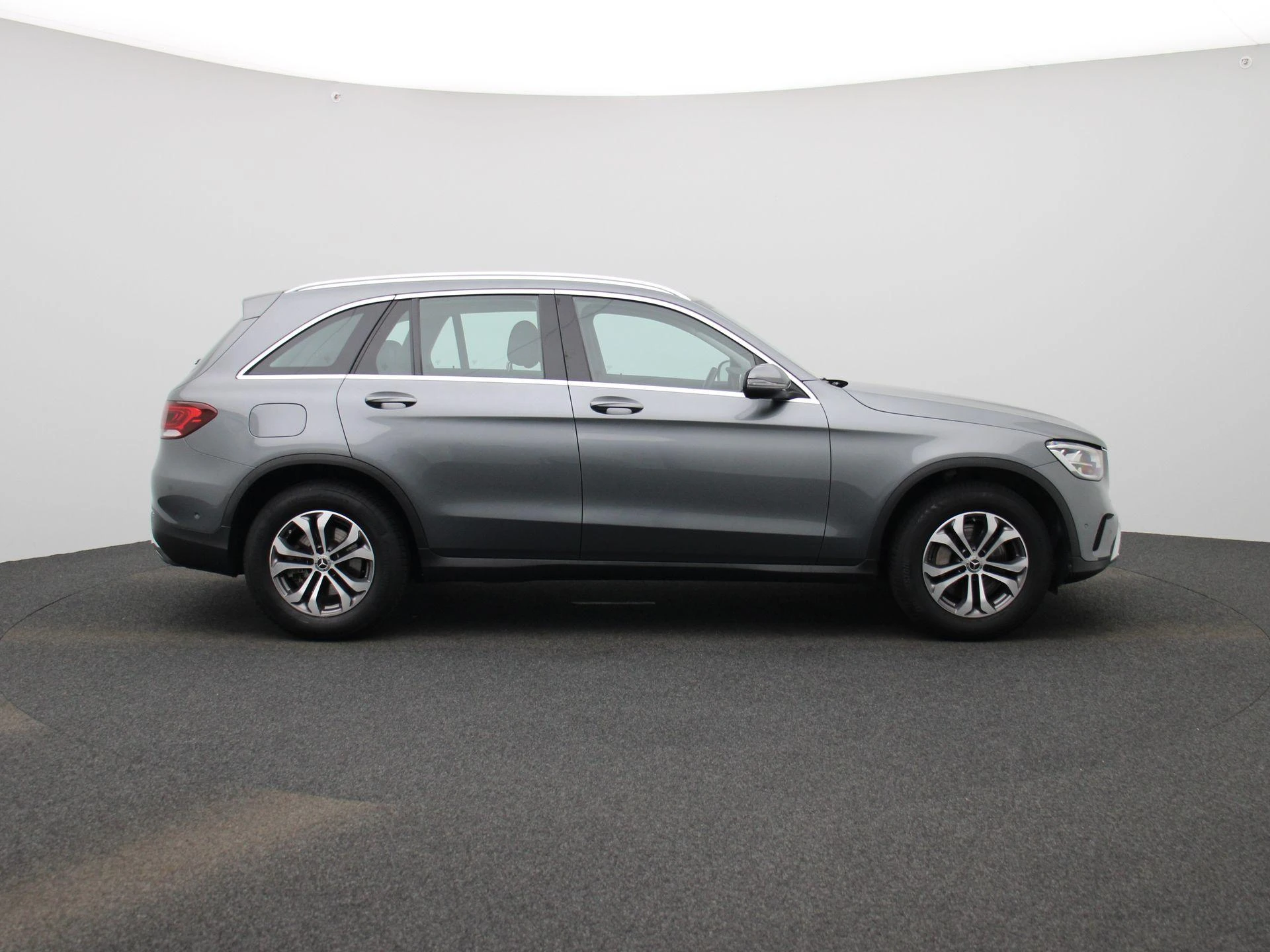 Mercedes-Benz-GLC-image-6