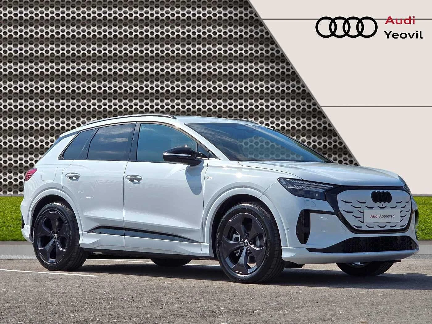 Audi-Q4 e-tron-image-14