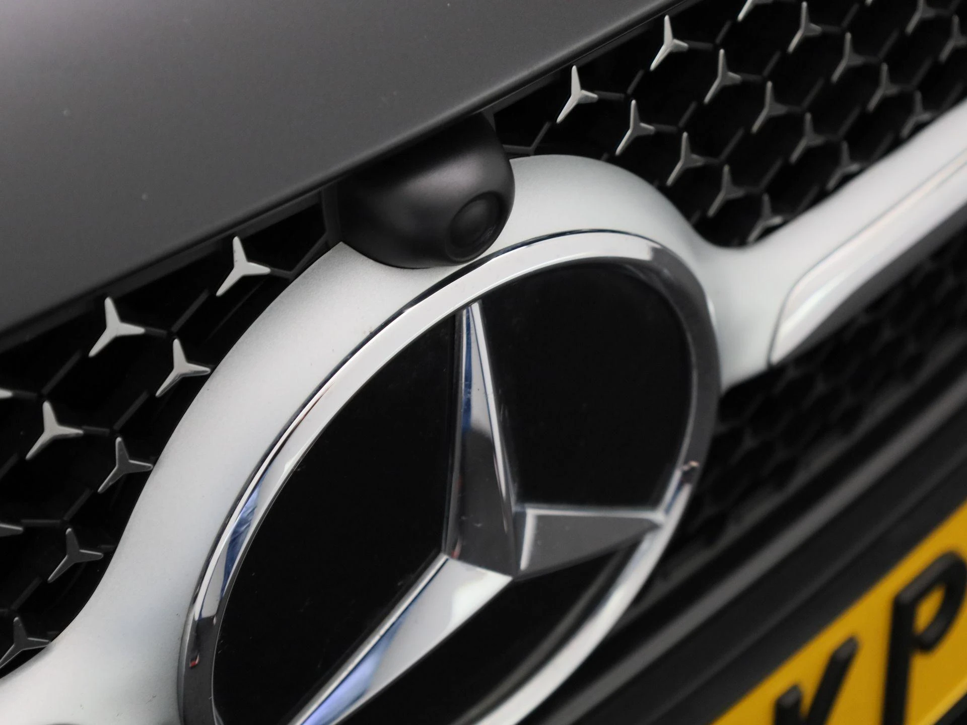 Mercedes-Benz-C-Klasse-image-40
