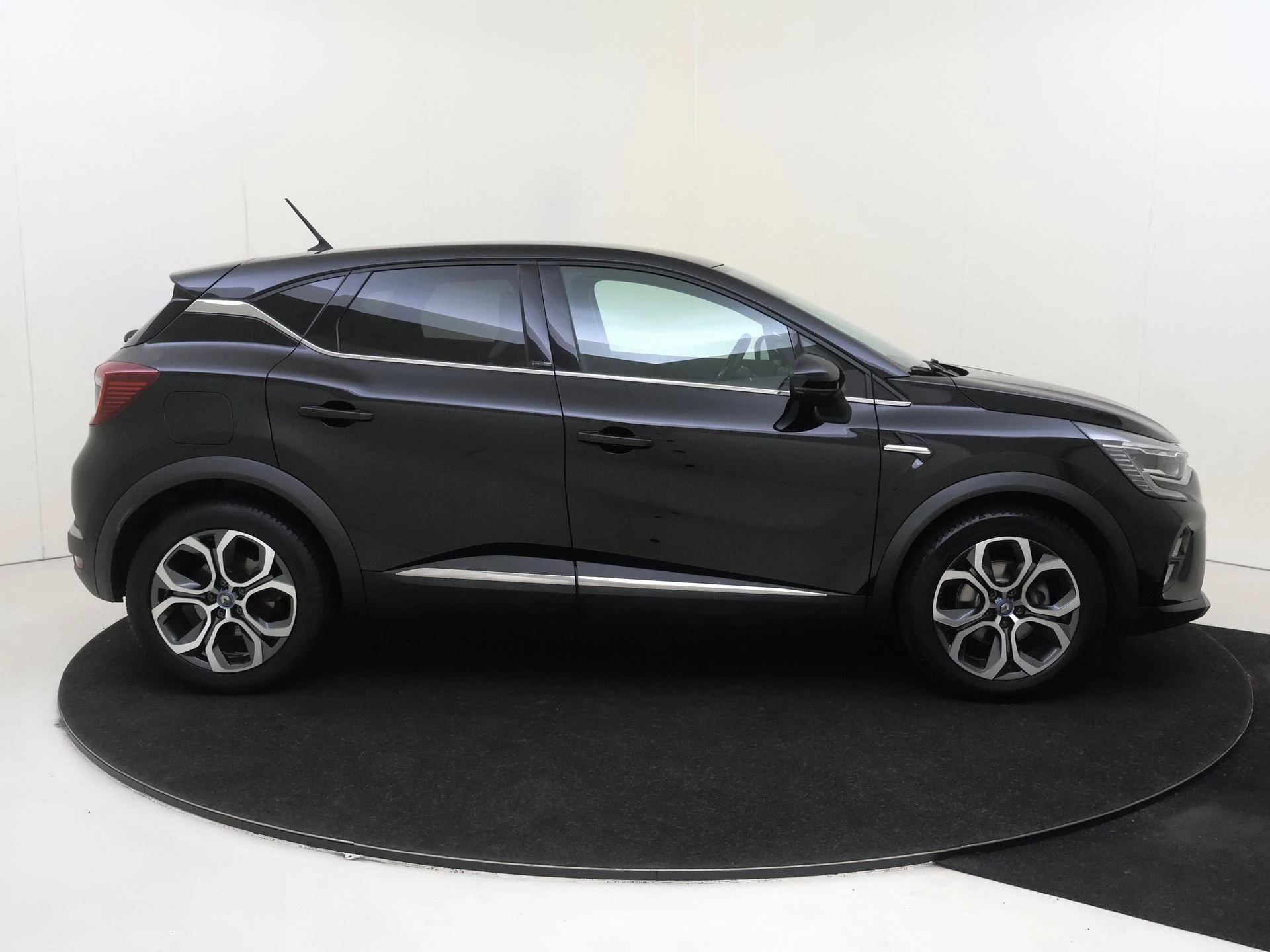 Renault-Captur-image-8