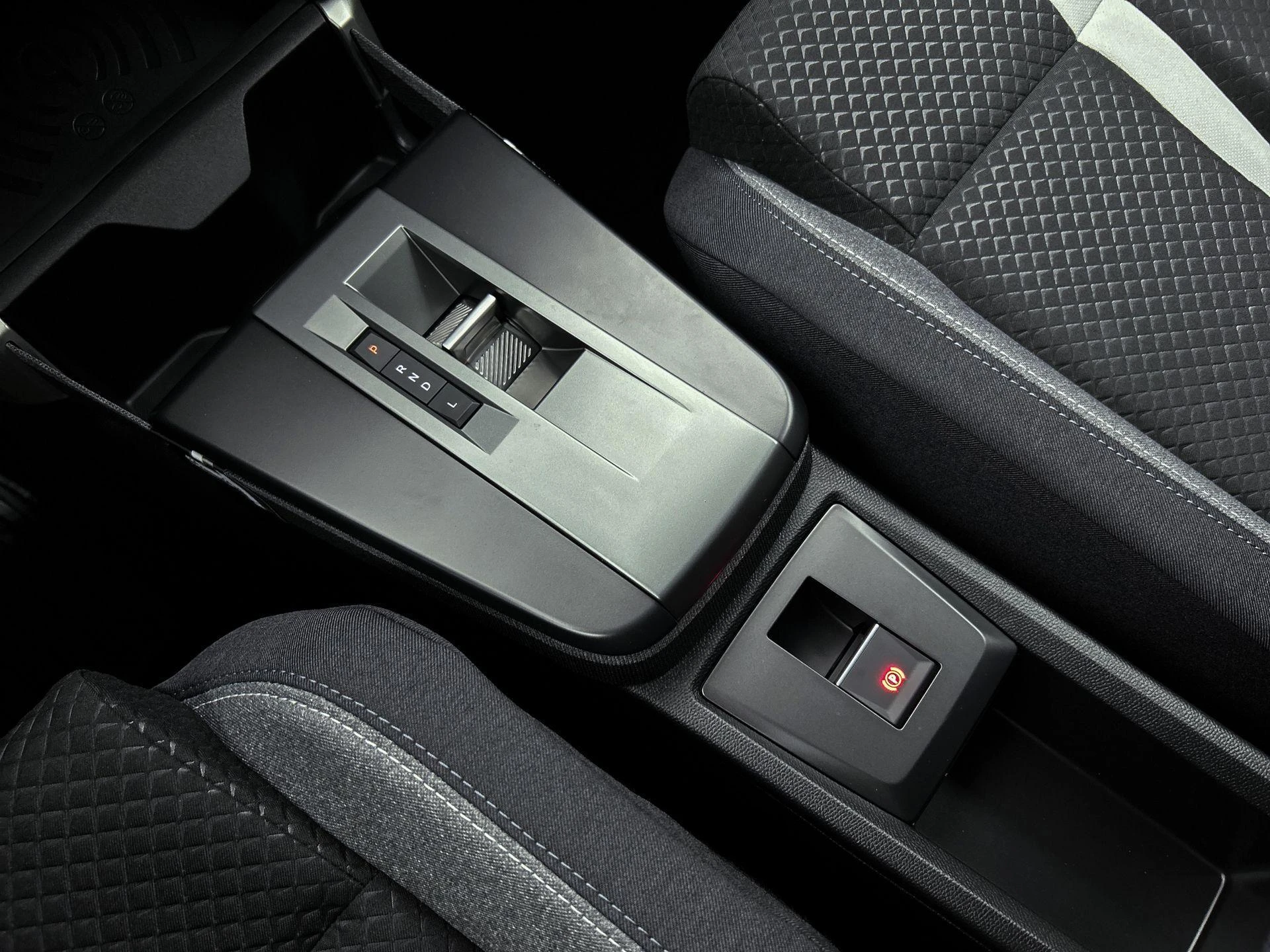 Opel-Frontera-image-6