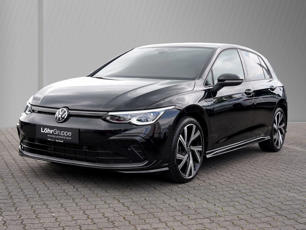 Volkswagen Golf VIII 1.5 eTSI DSG R-Line /LED+/Navi/ACC/RFK