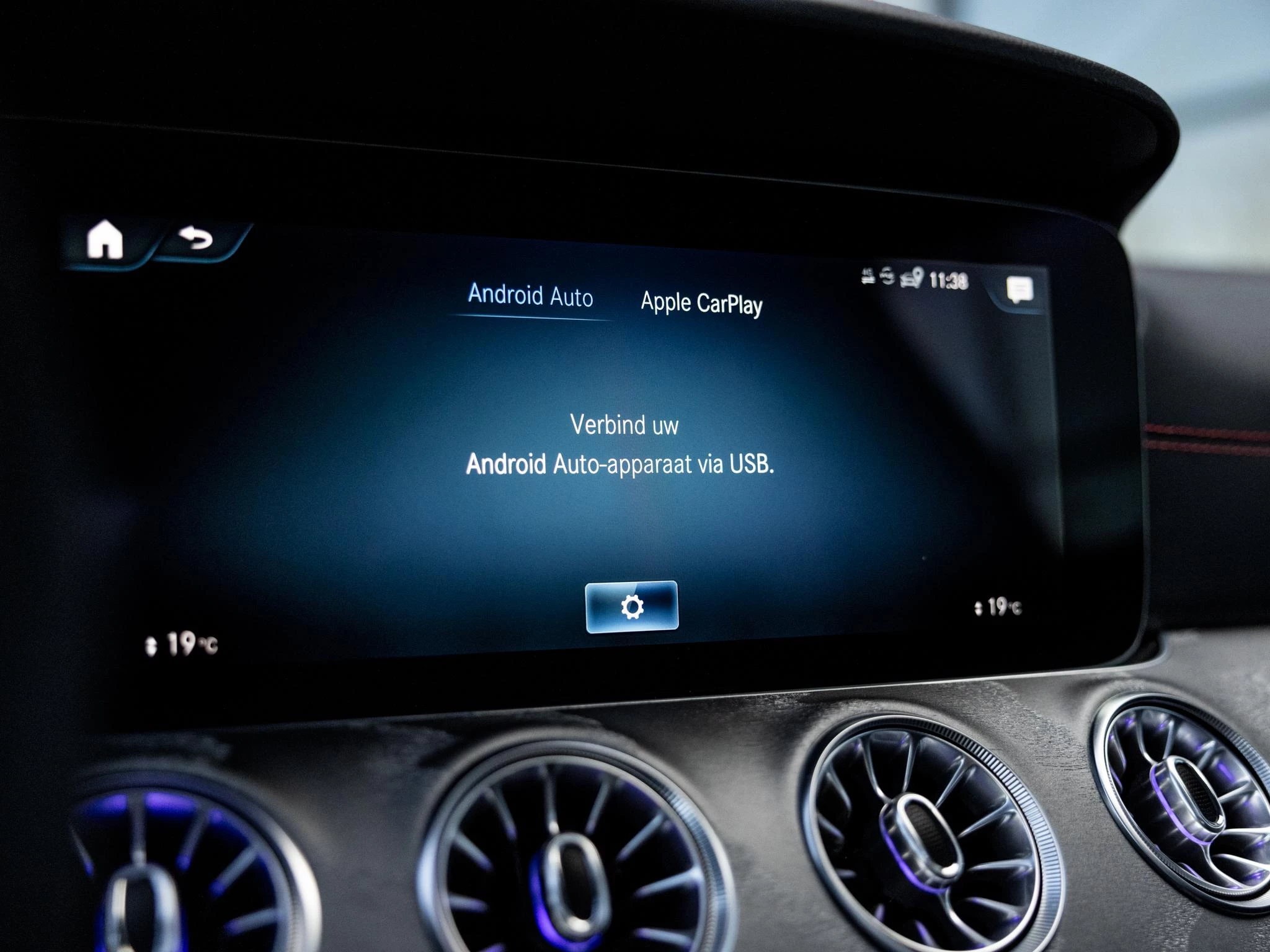 Mercedes-Benz-CLS-image-48