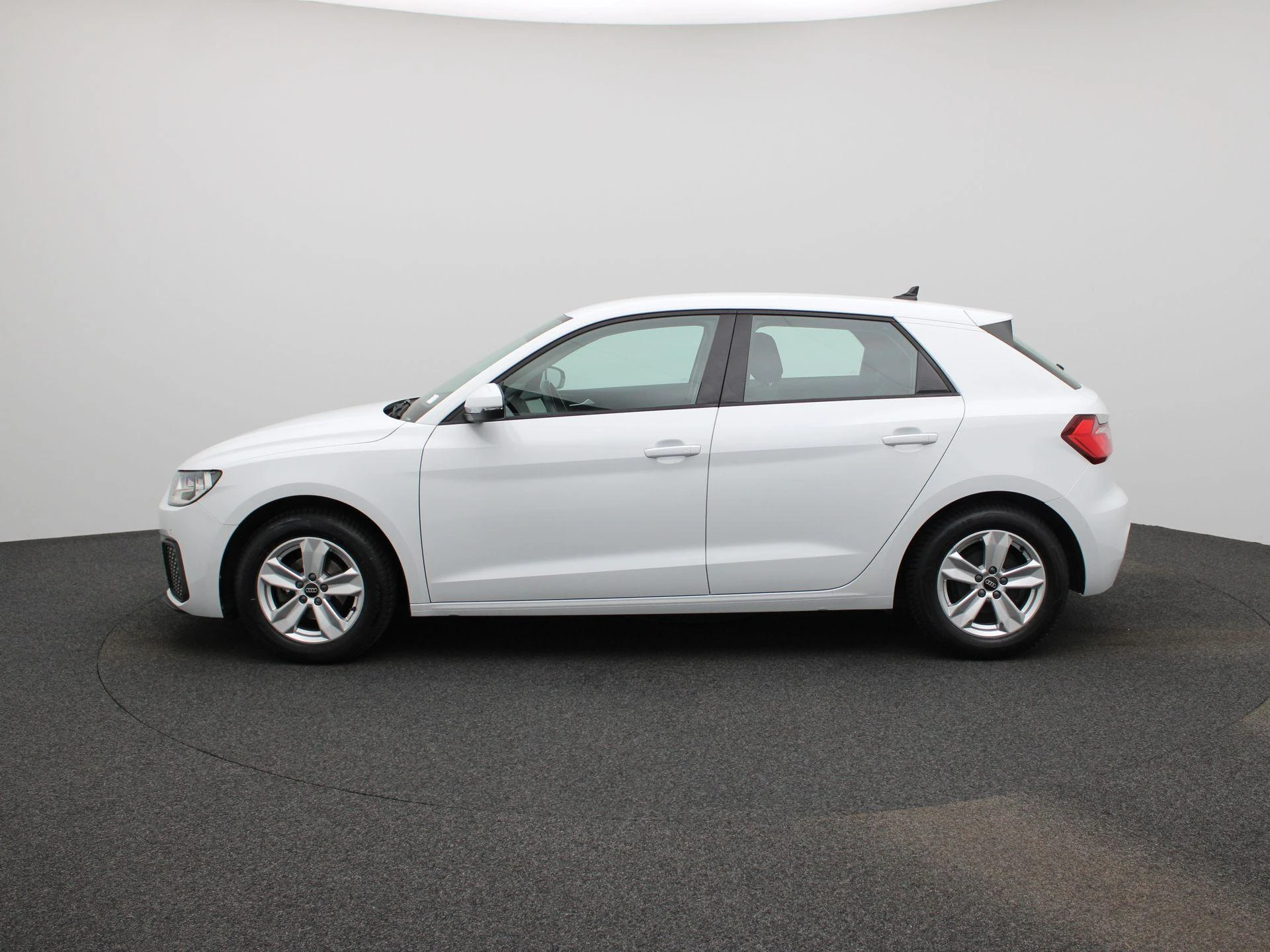 Audi-A1 Sportback-image-3