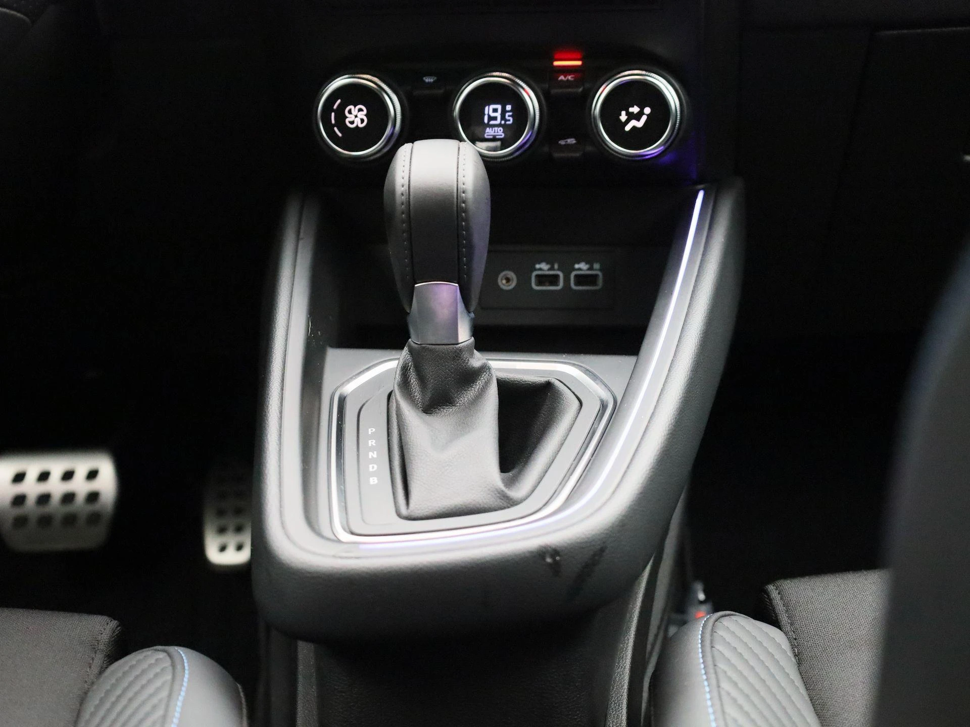 Renault-Clio-image-9