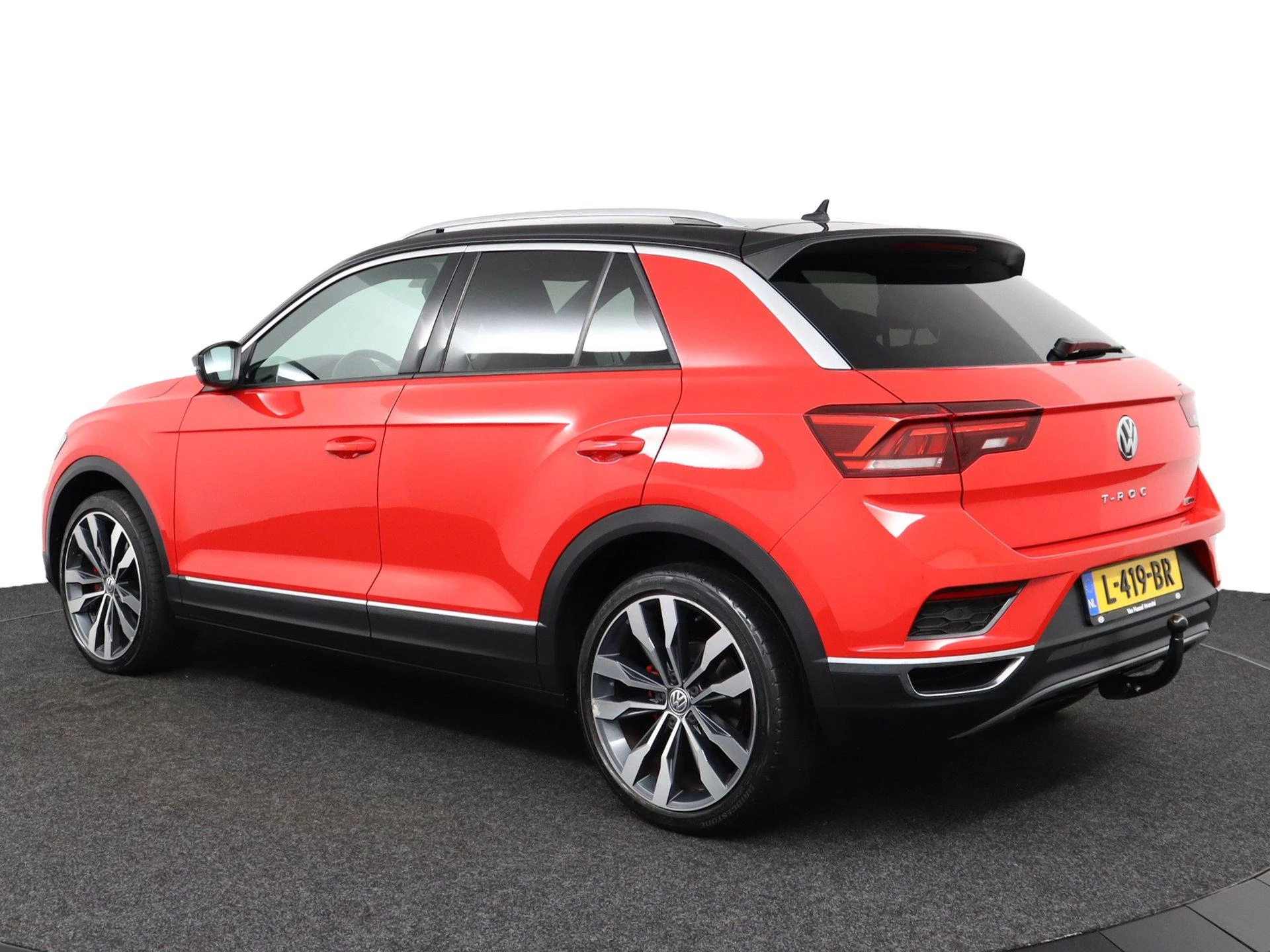Volkswagen-T-Roc-image-9