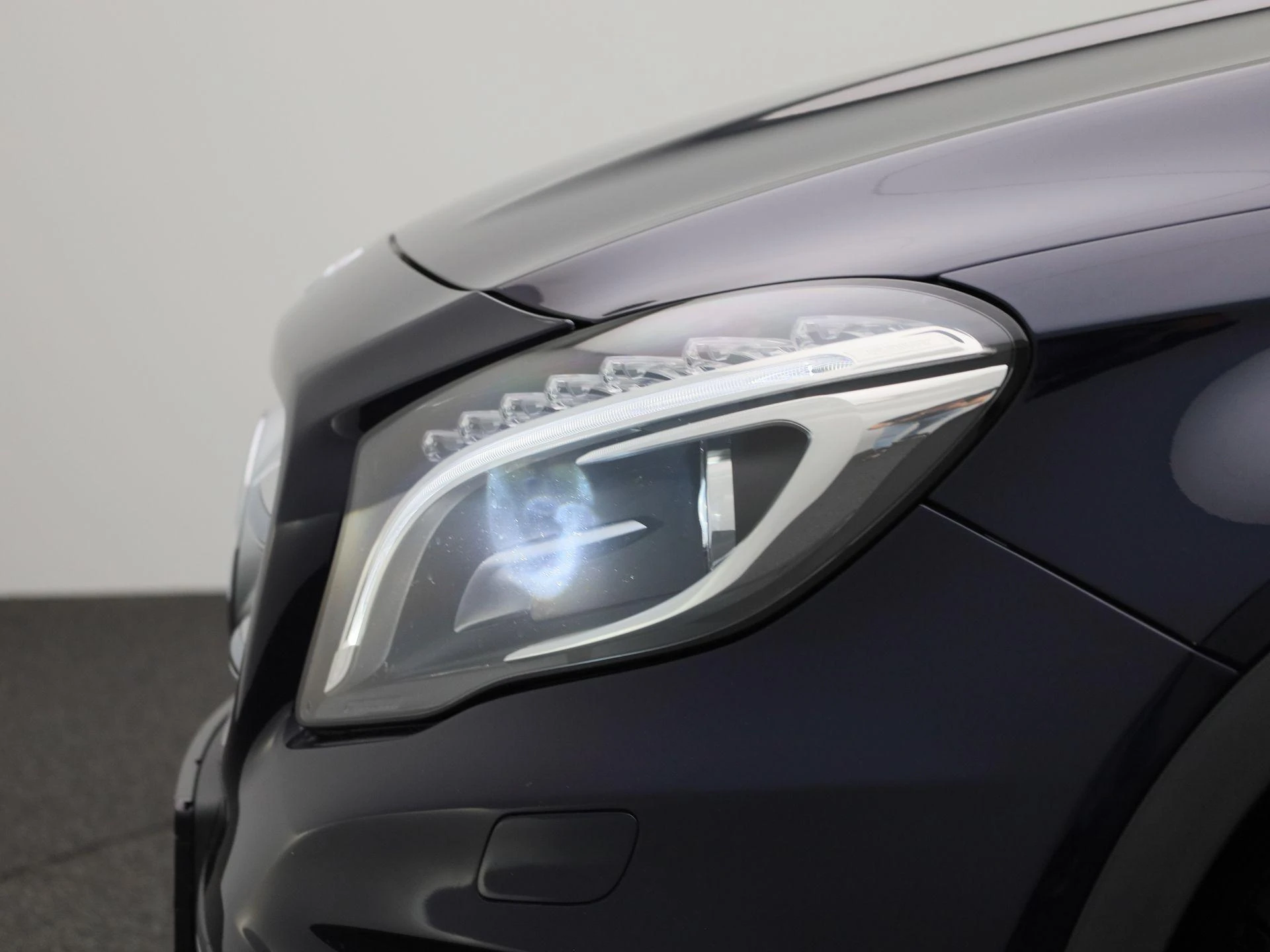 Mercedes-Benz-GLA-image-15