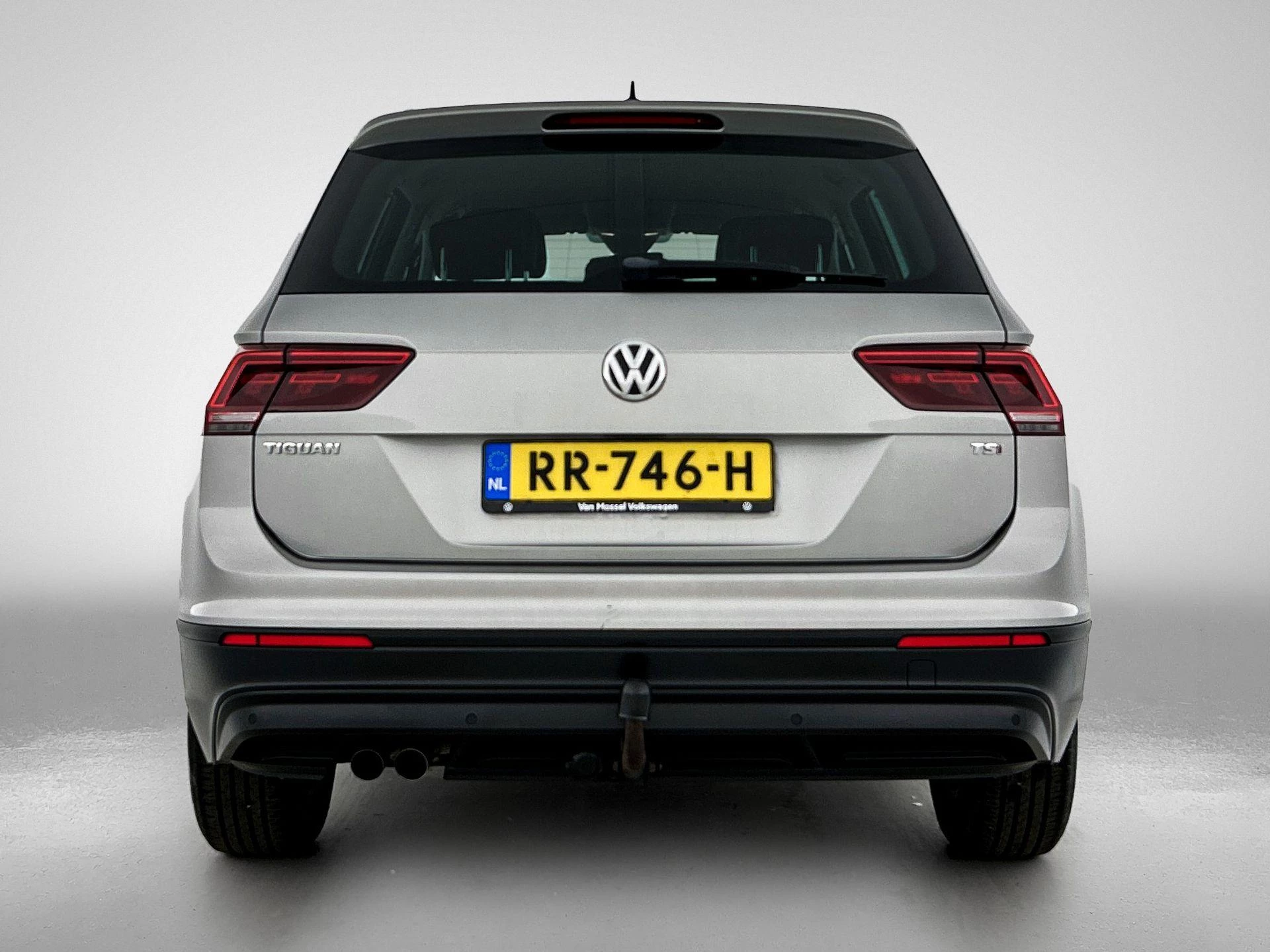 Volkswagen-Tiguan-image-2