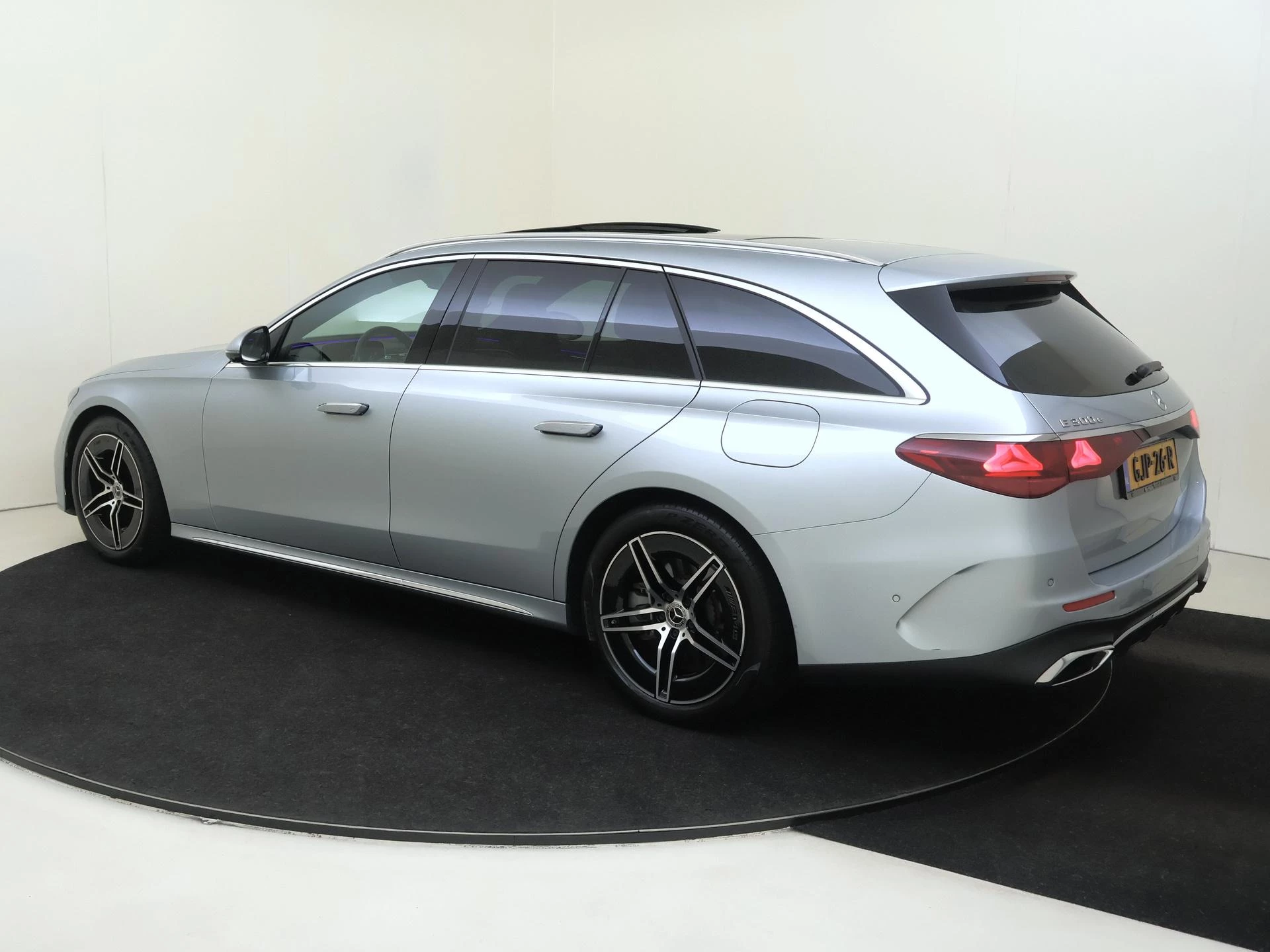 Mercedes-Benz E-Klasse Estate 300 e AMG Line