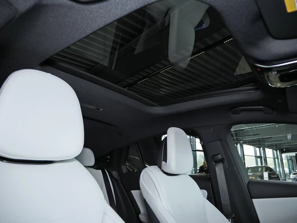 Mercedes-Benz-GLC 220 d-image-16