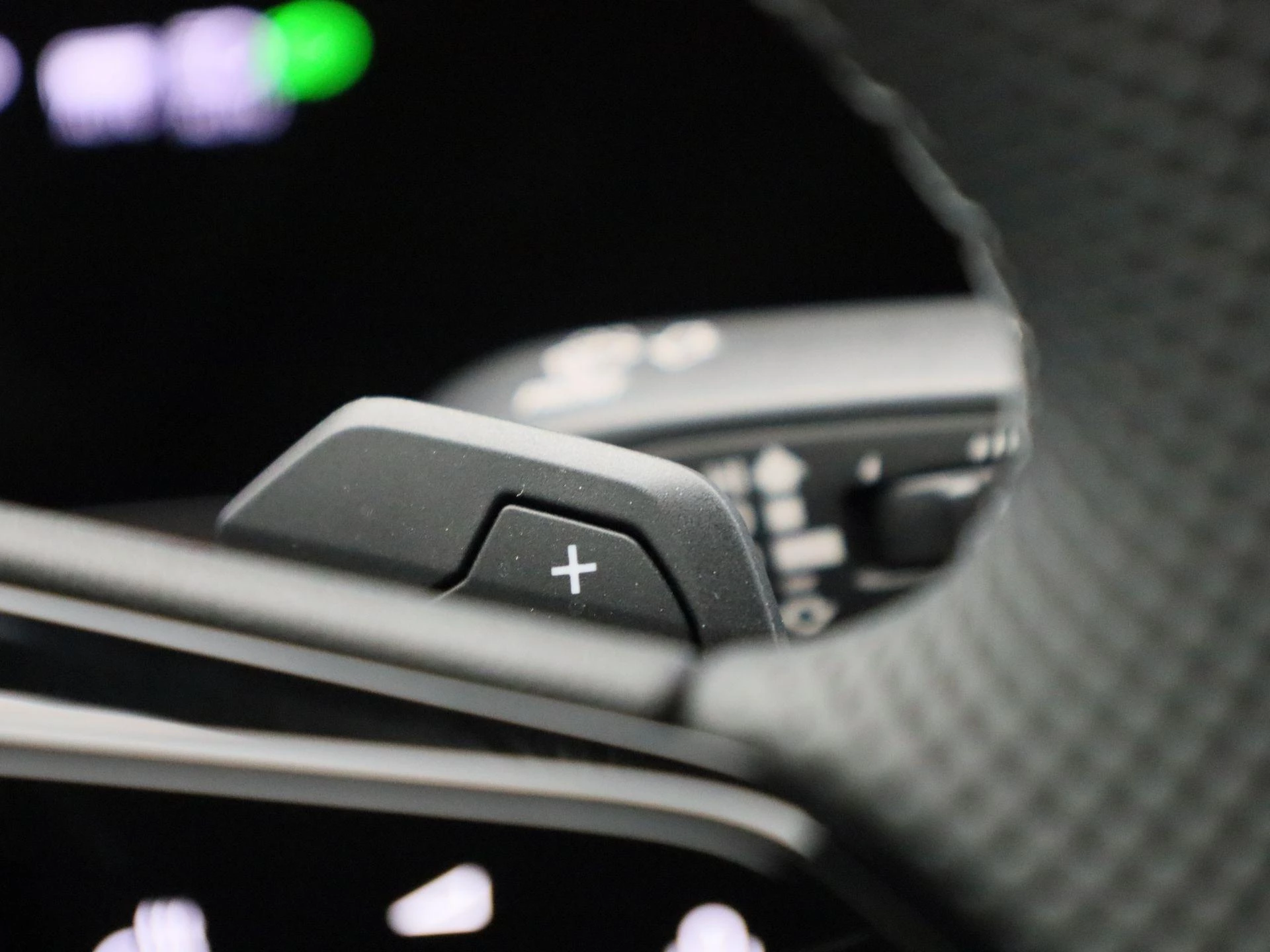 Audi-A6 Avant e-tron-image-39
