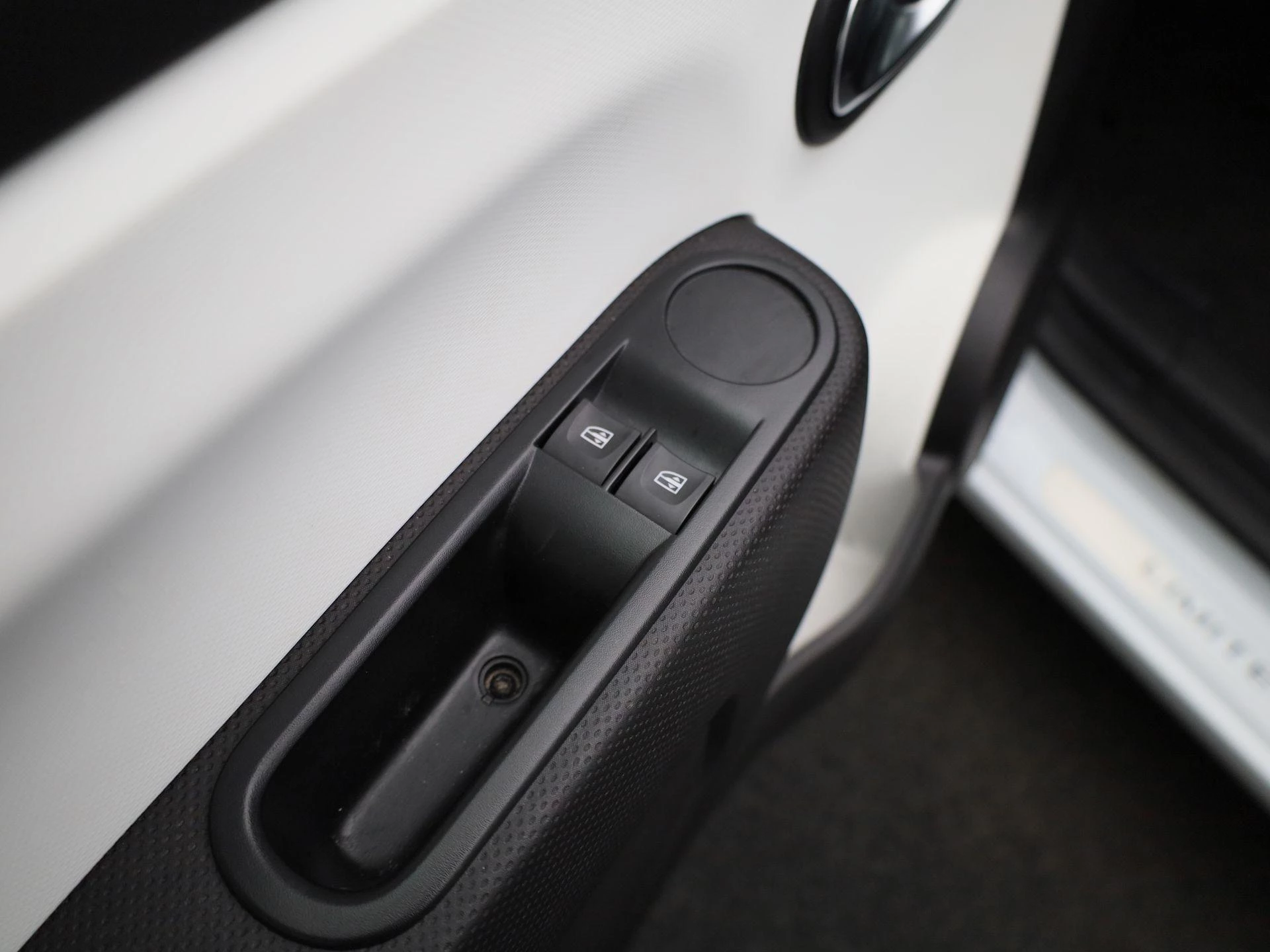 Renault-Twingo-image-23