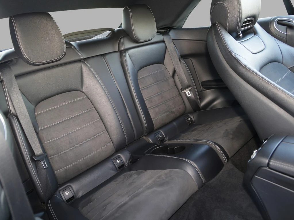 Mercedes-Benz-C-Klasse-image-21