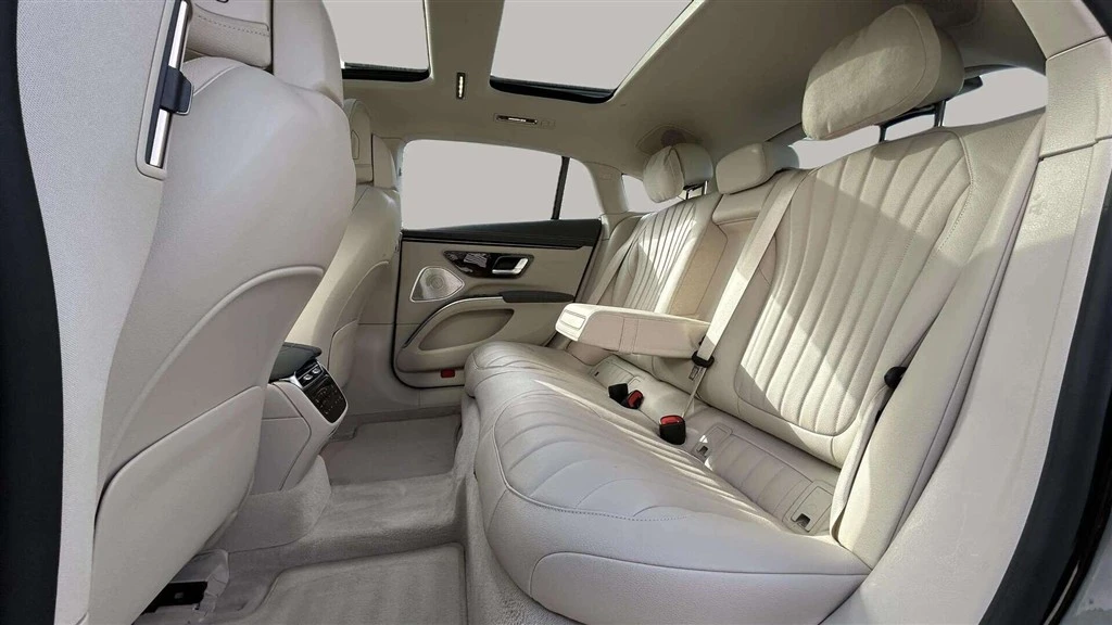 Mercedes-Benz-EQS-image-29