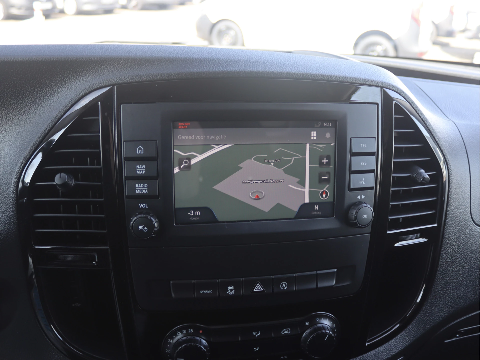 Mercedes-Benz-Vito-image-10