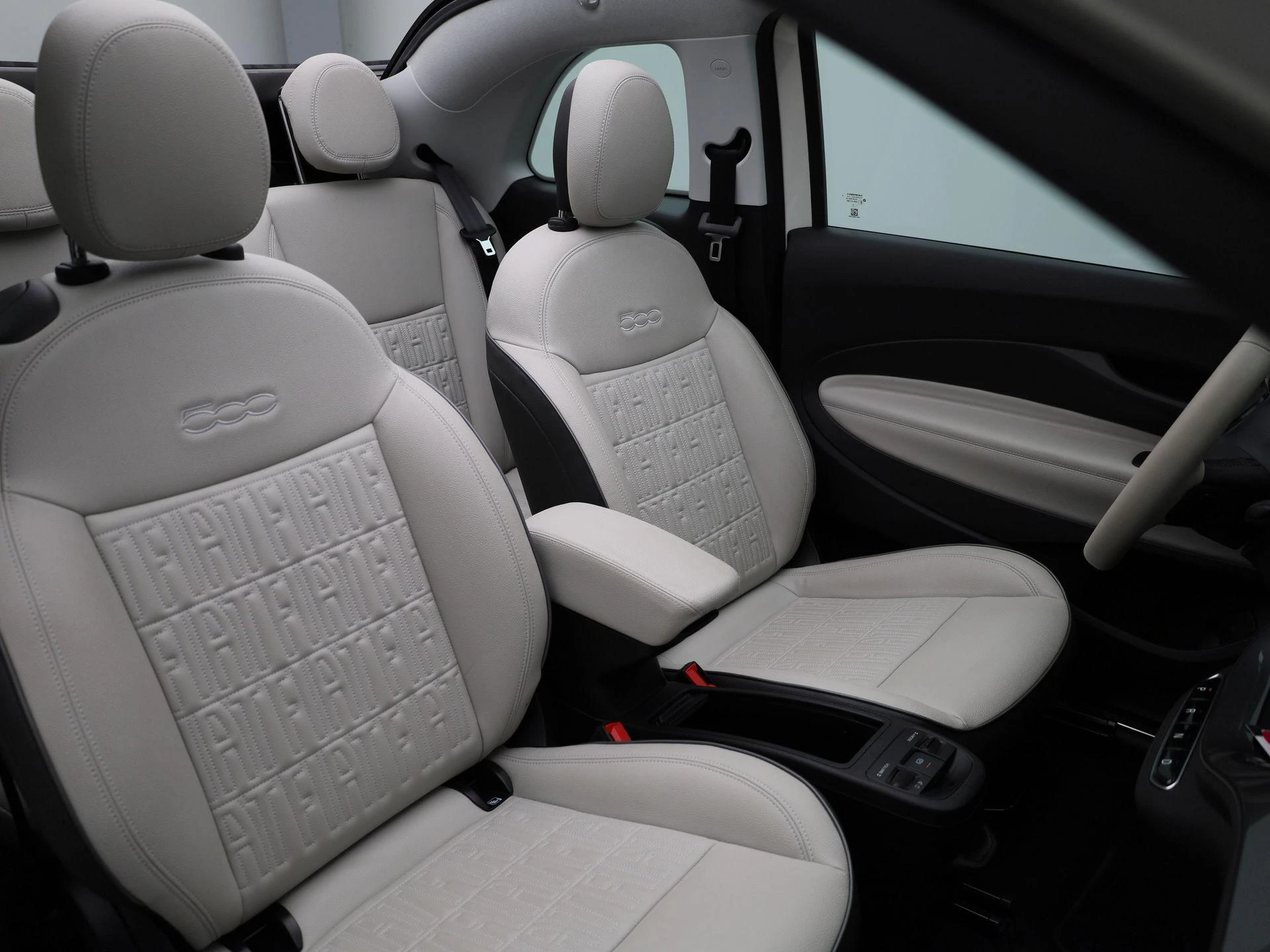 Fiat-500C-image-43