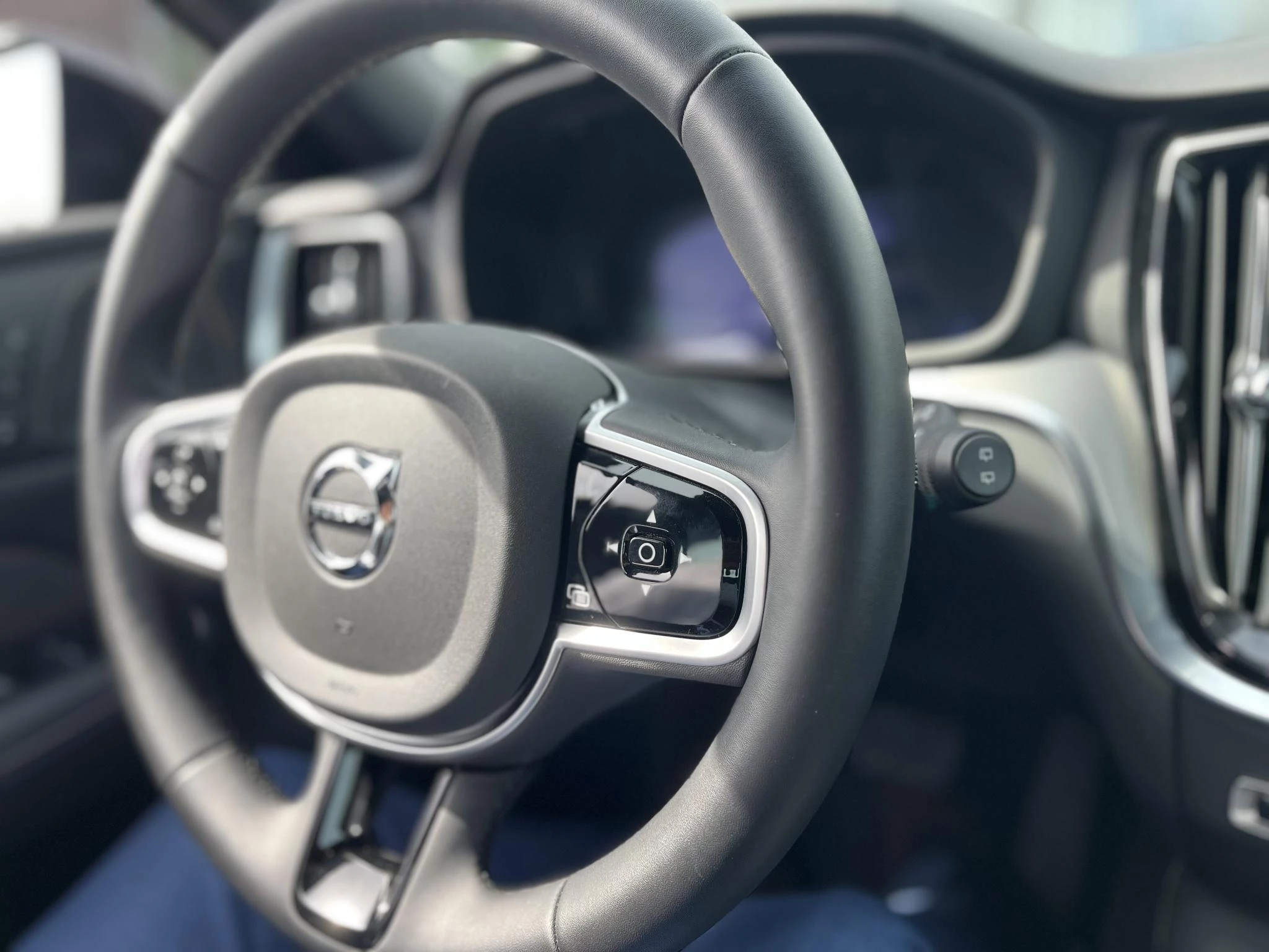 Volvo V60 T6 Plug-in hybrid AWD Plus Dark