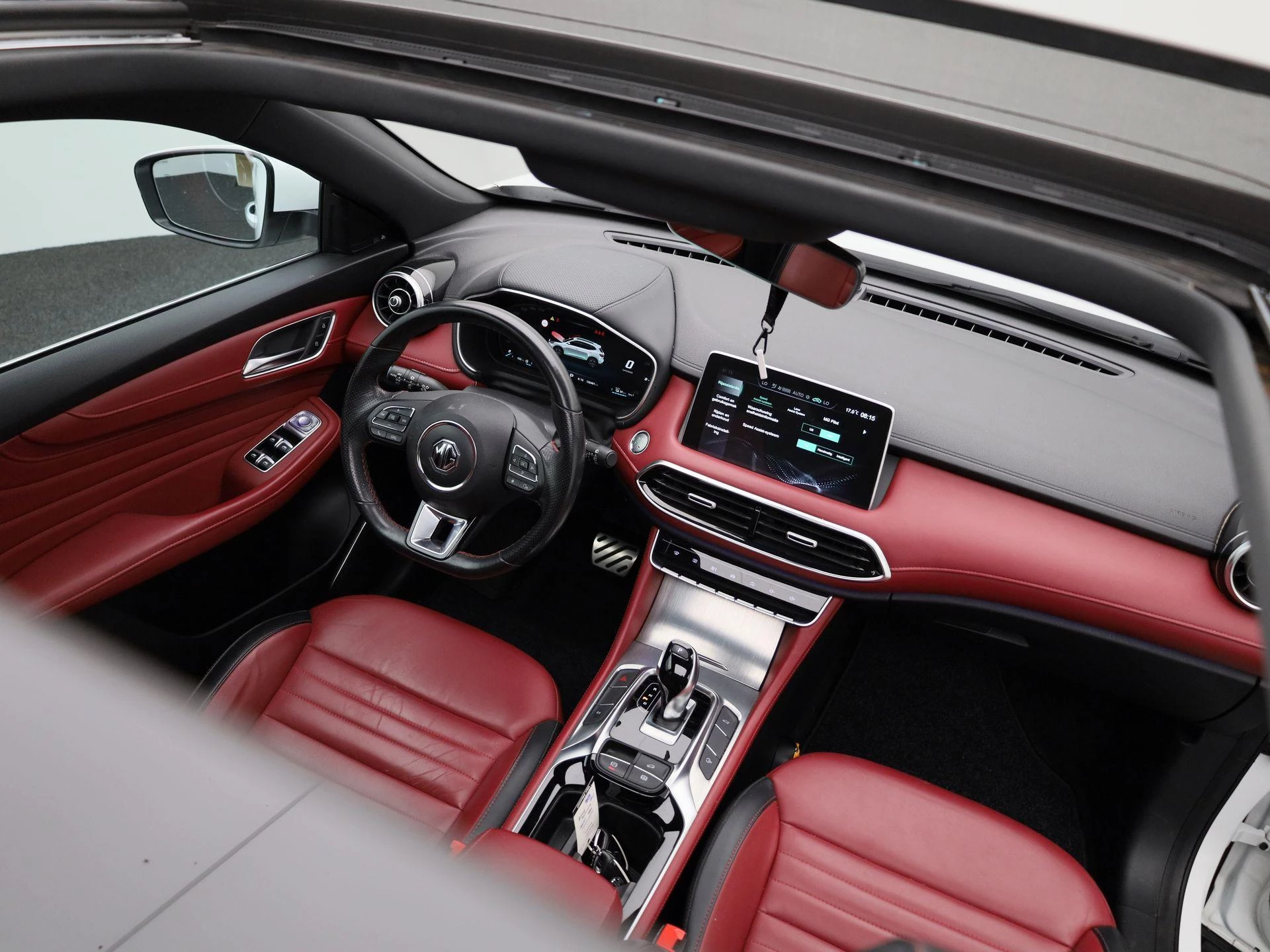 MG EHS 1.5 TGDI PHEV Luxury