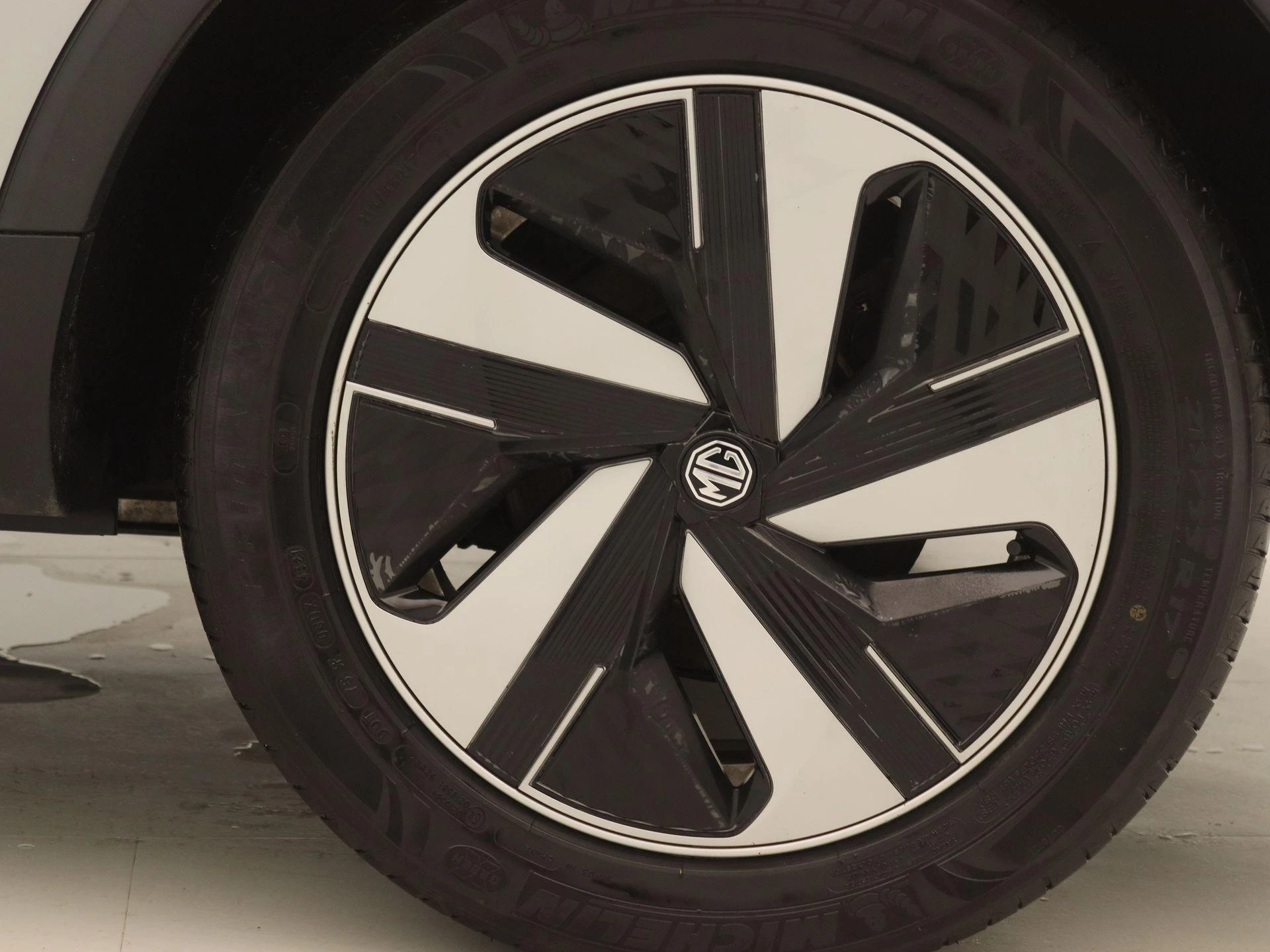 MG-ZS EV-image-16
