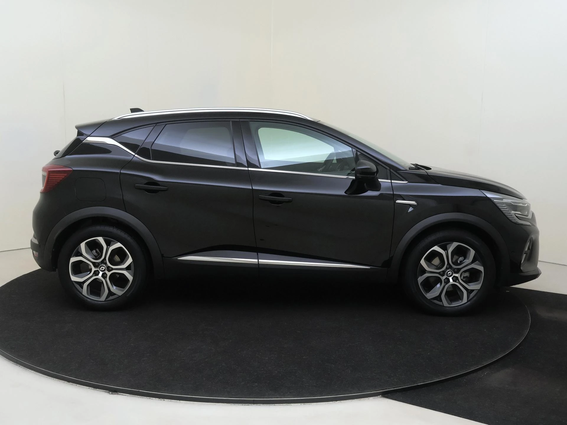 Renault-Captur-image-8