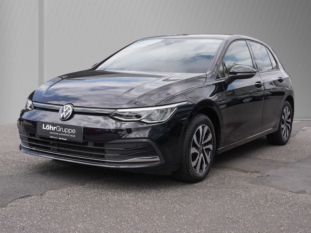 Volkswagen Golf VIII 1.5 eTSI DSG Active Navi/RFK/LED