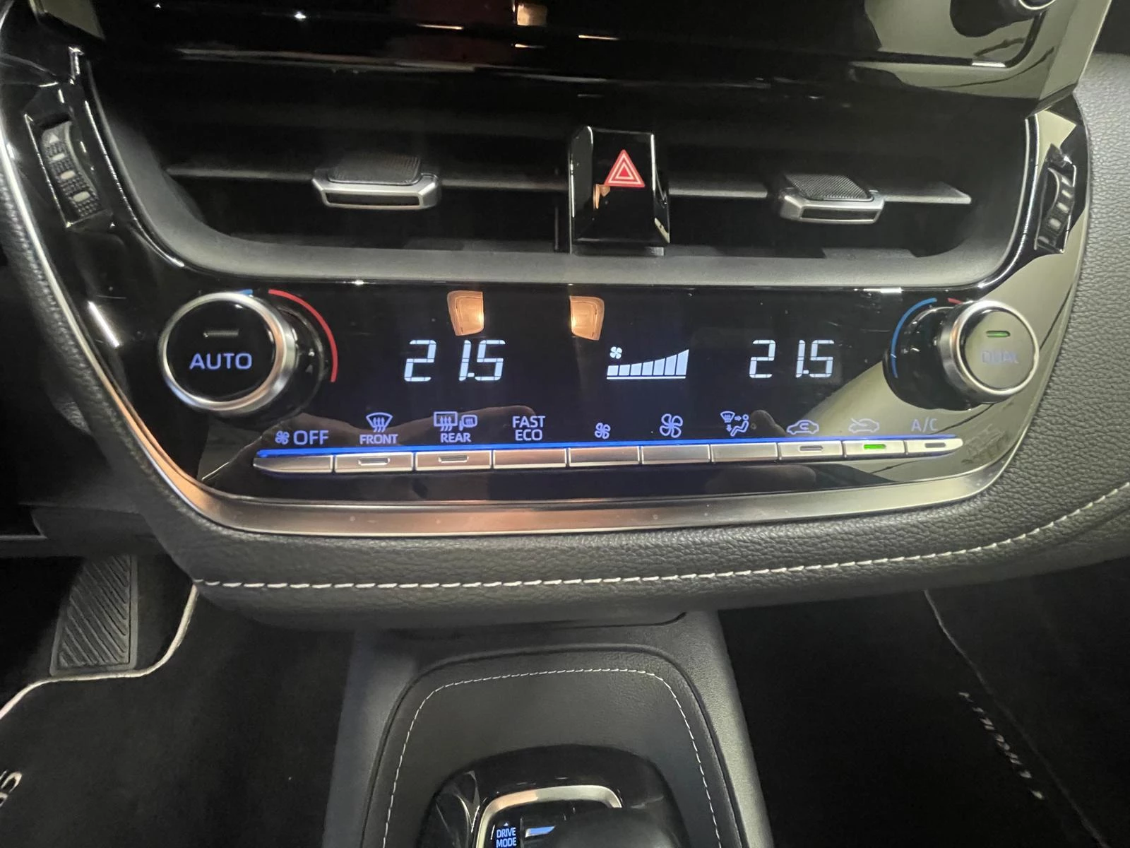 Toyota Corolla 1.8 Hybrid Style e-CVT
