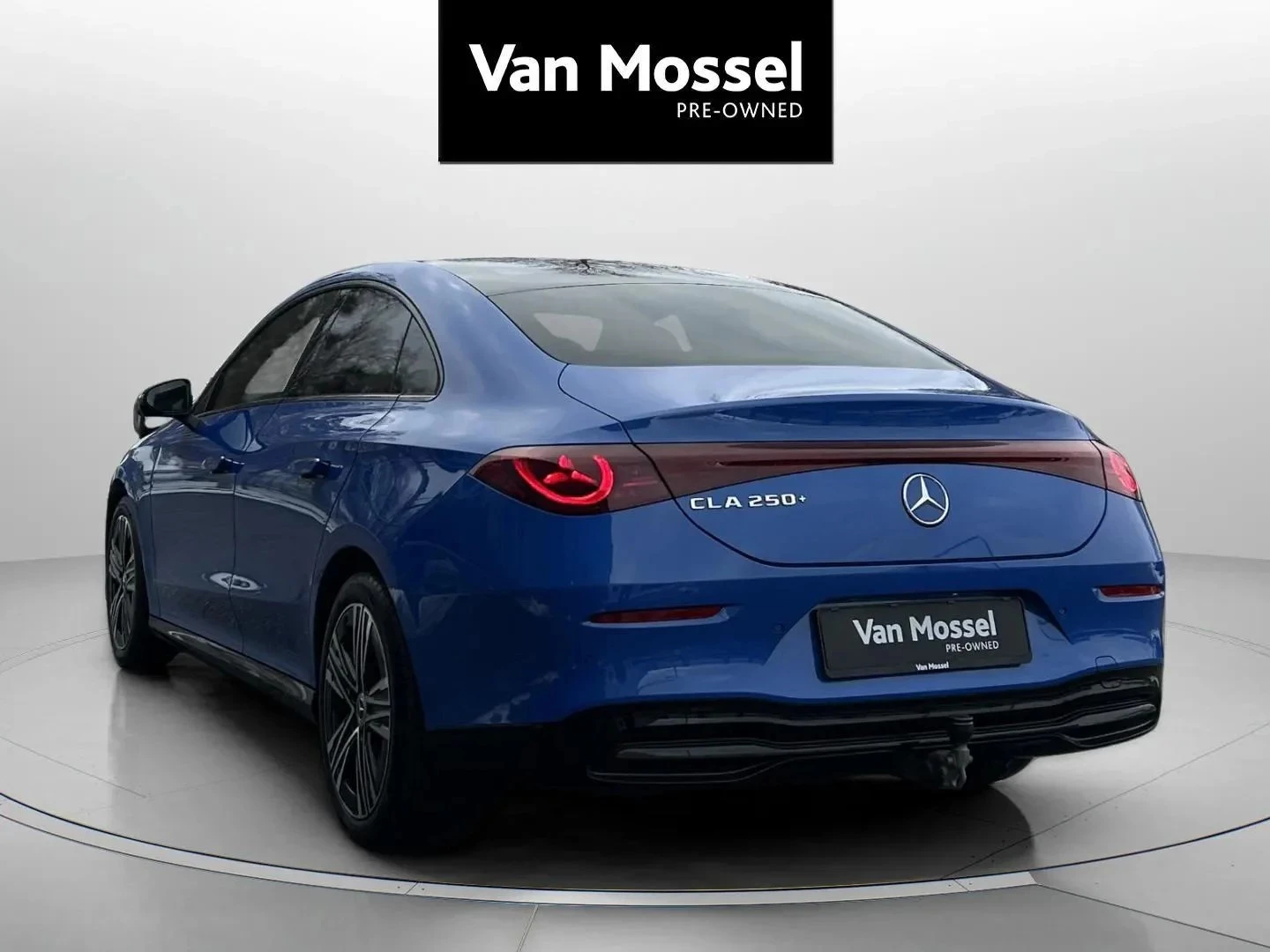 Mercedes-Benz-CLA-image-6