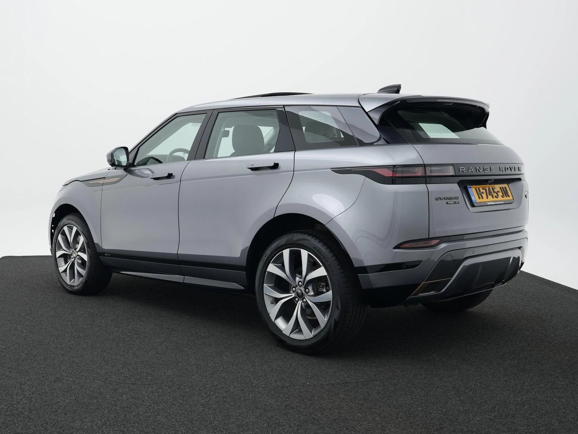 Land Rover-Range Rover Evoque-image-2