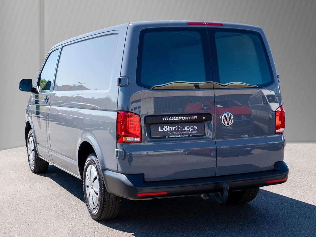 Volkswagen-Transporter-image-3