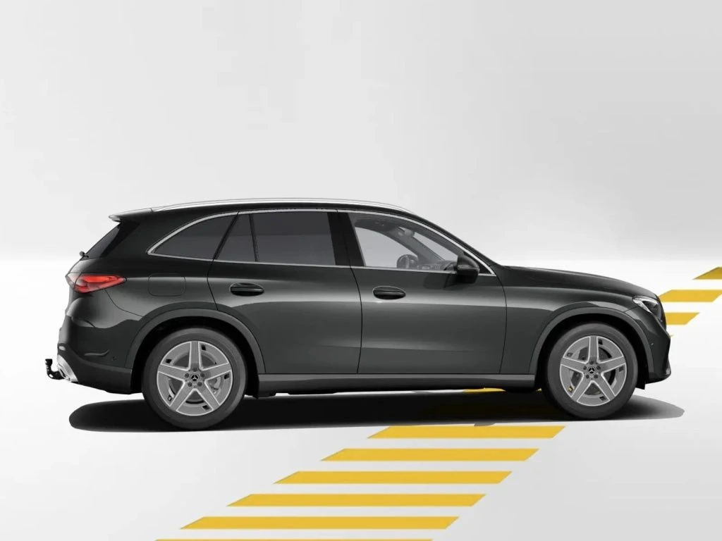 Mercedes-Benz-GLC 300 d-image-7