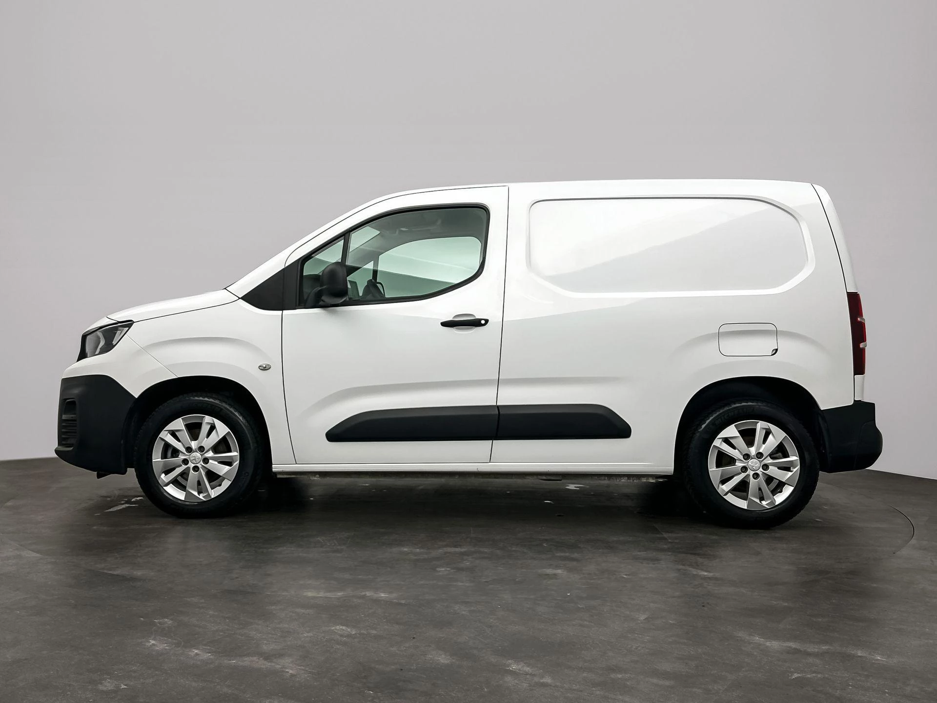 Peugeot-Partner-image-8