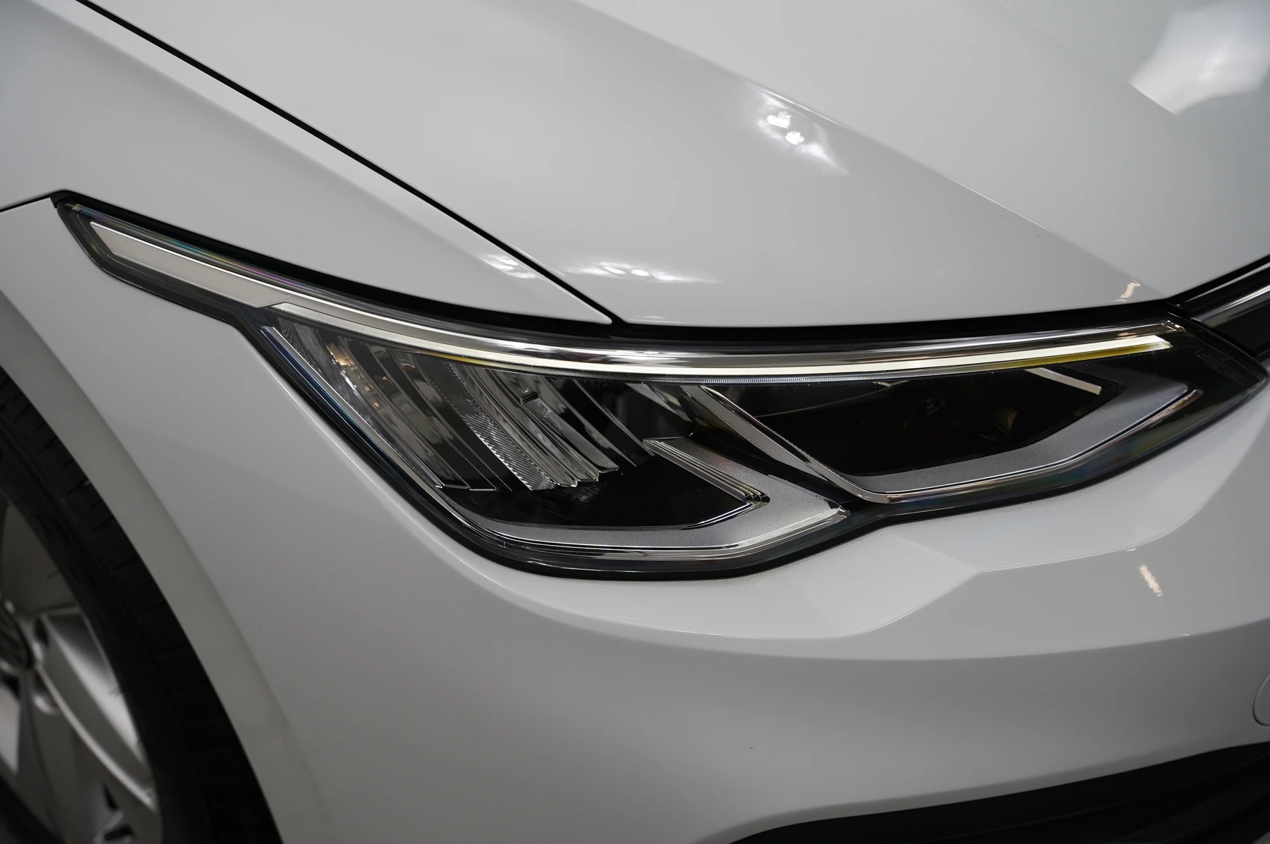 Volkswagen-Golf-image-35