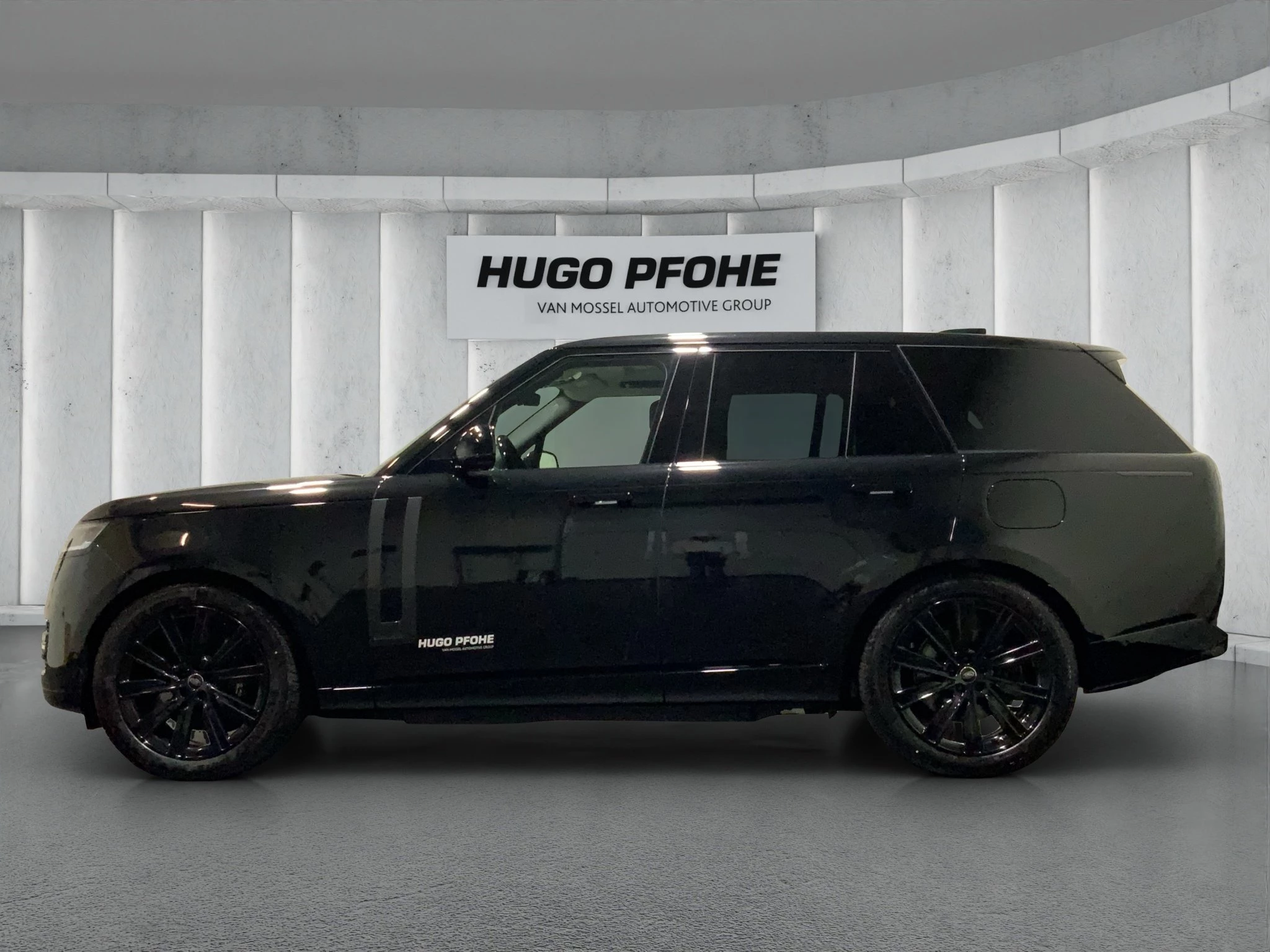 Land Rover-Range Rover-image-1