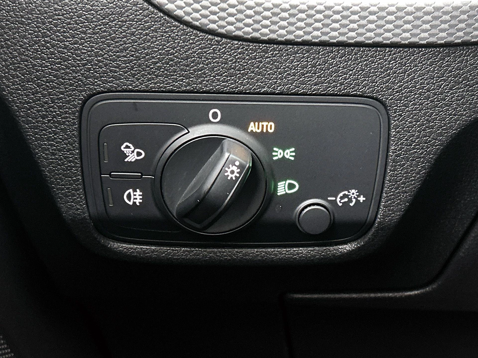 Audi-Q2-image-28