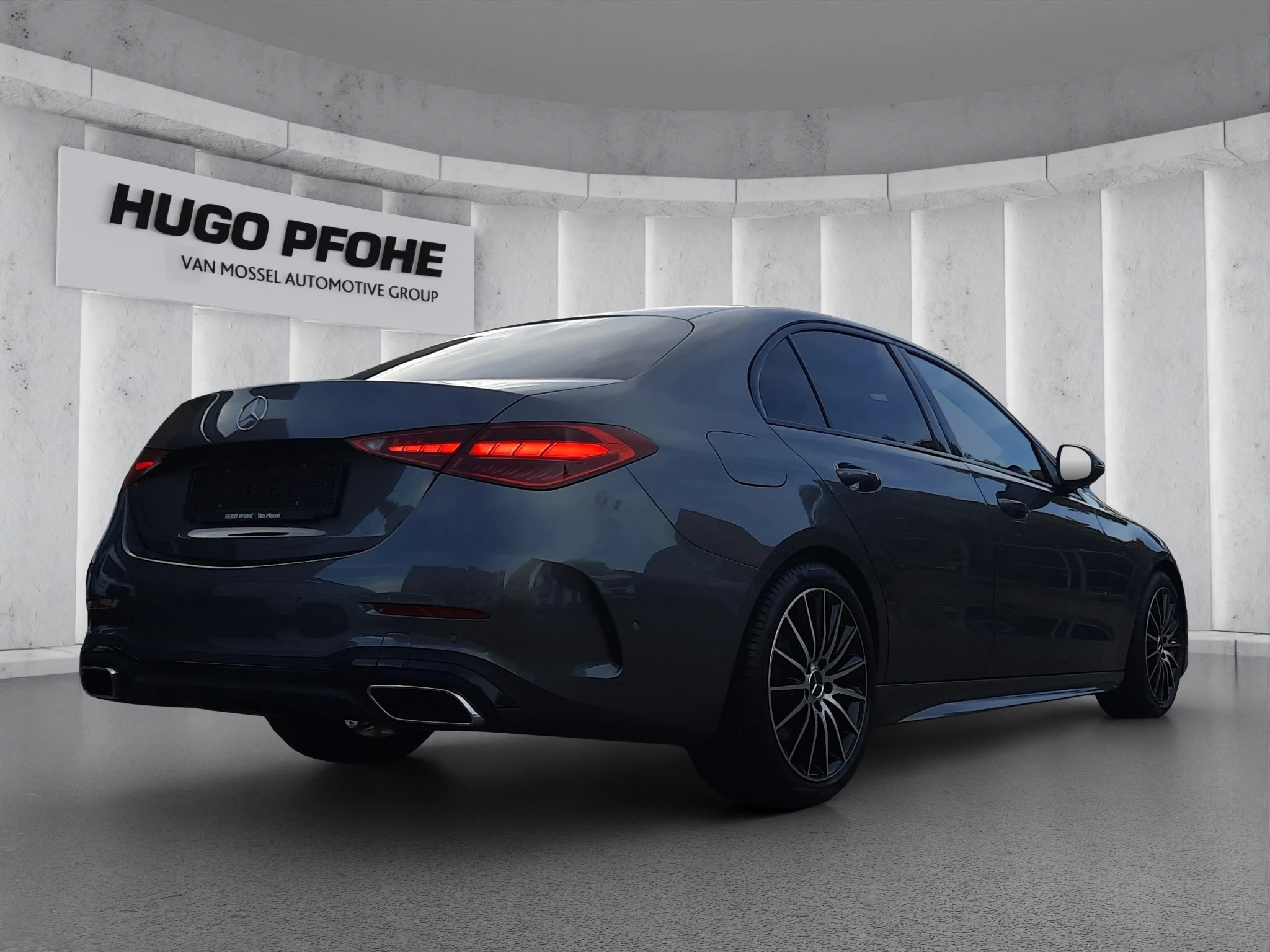 Mercedes-Benz-C-Klasse-image-4