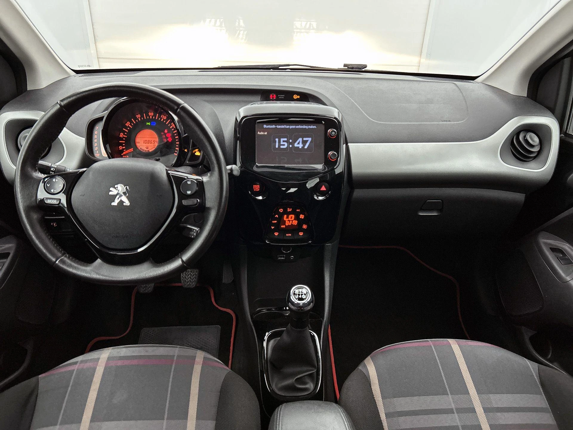 Peugeot-108-image-18