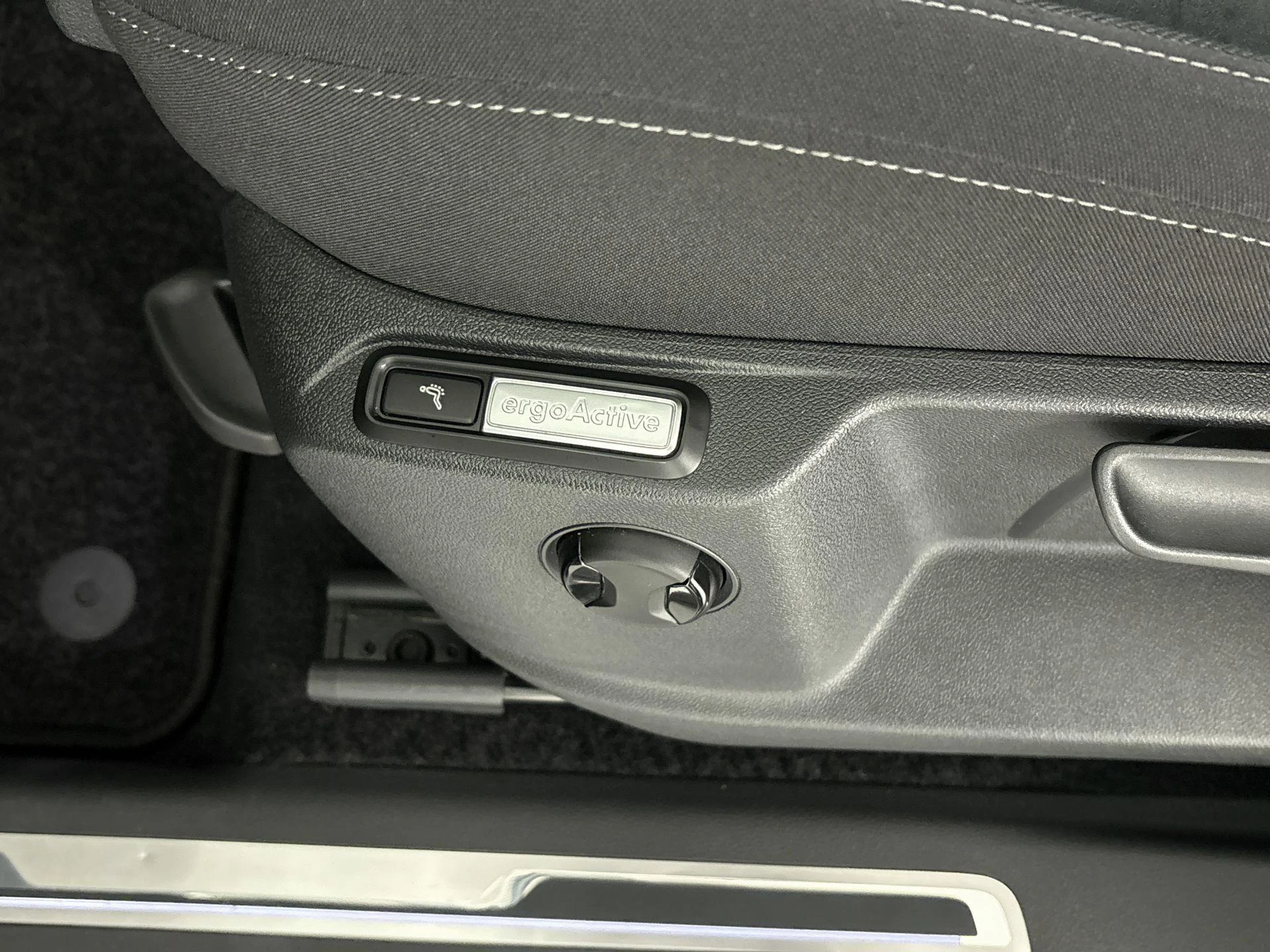 Volkswagen-Tiguan-image-15