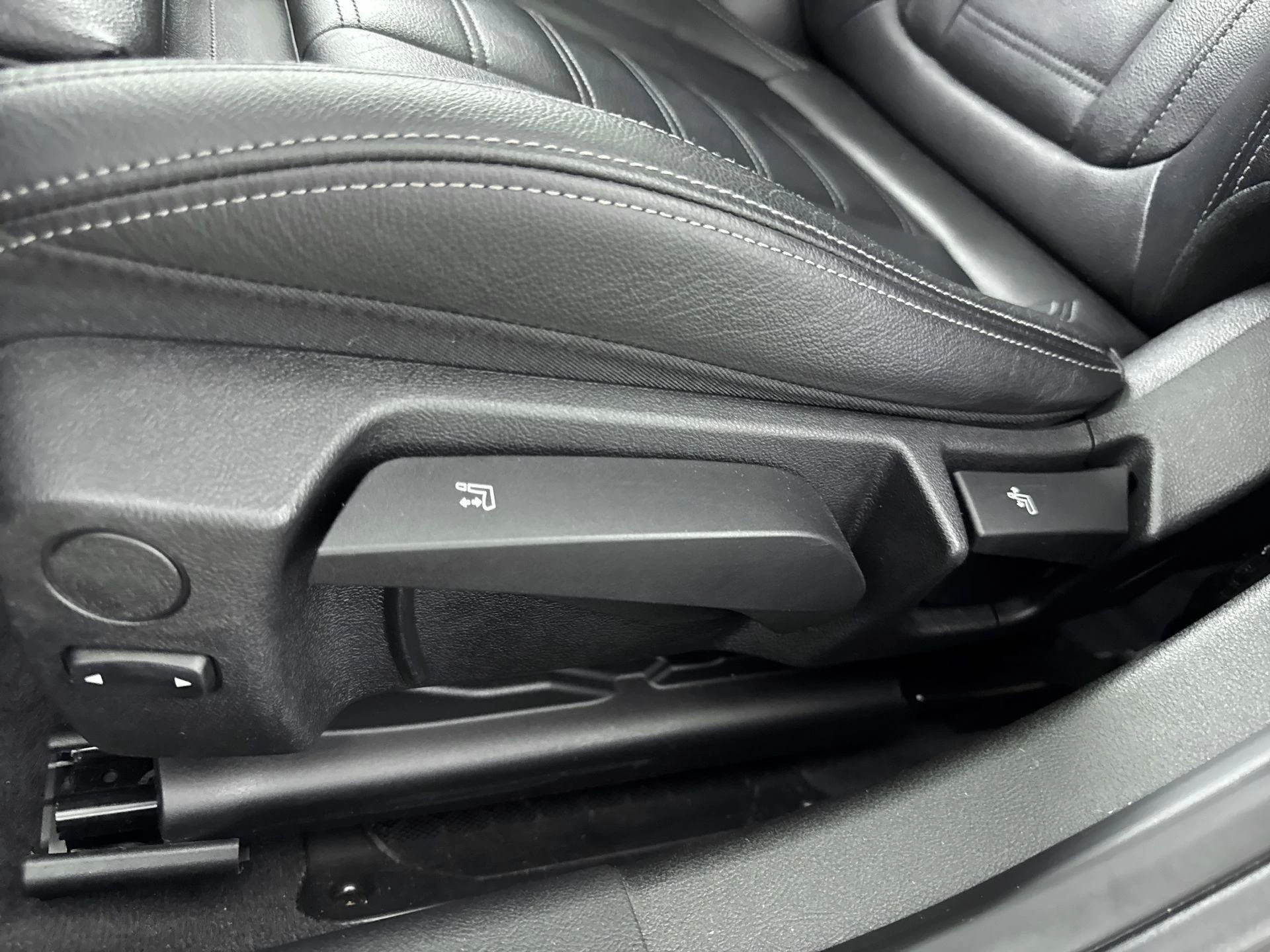 BMW-3 Serie-image-14