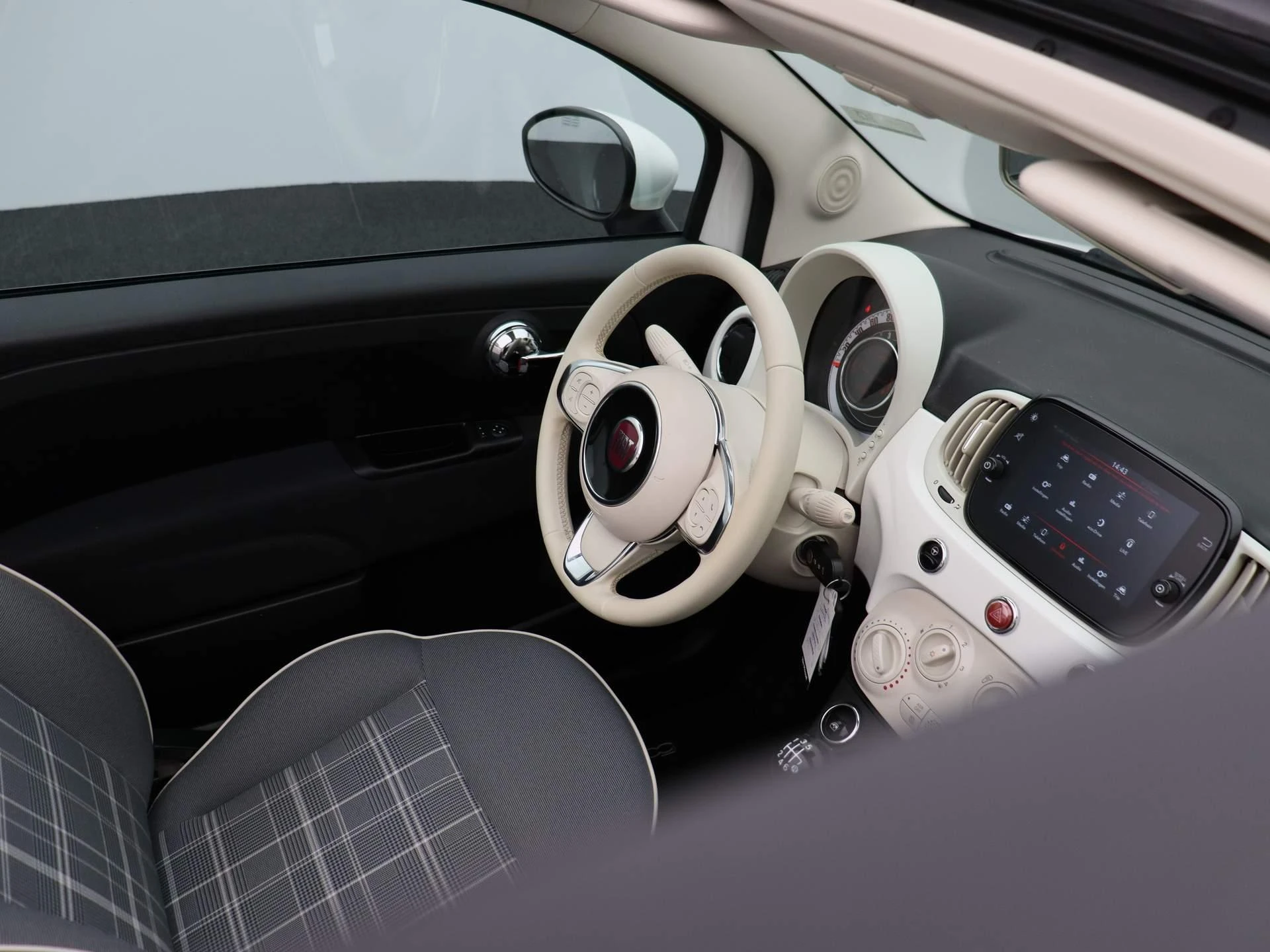 Fiat-500C-image-12
