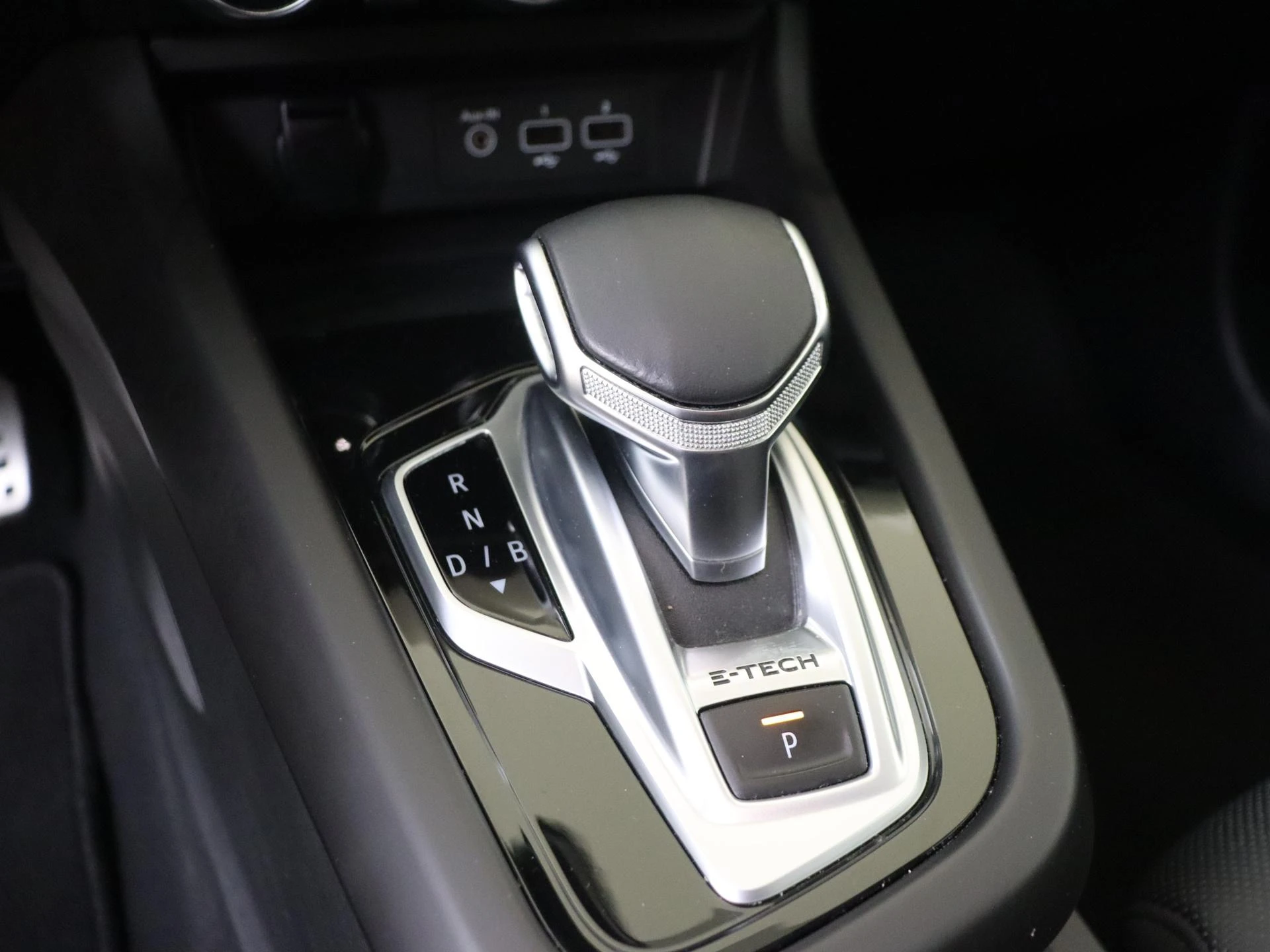 Renault-Arkana-image-16